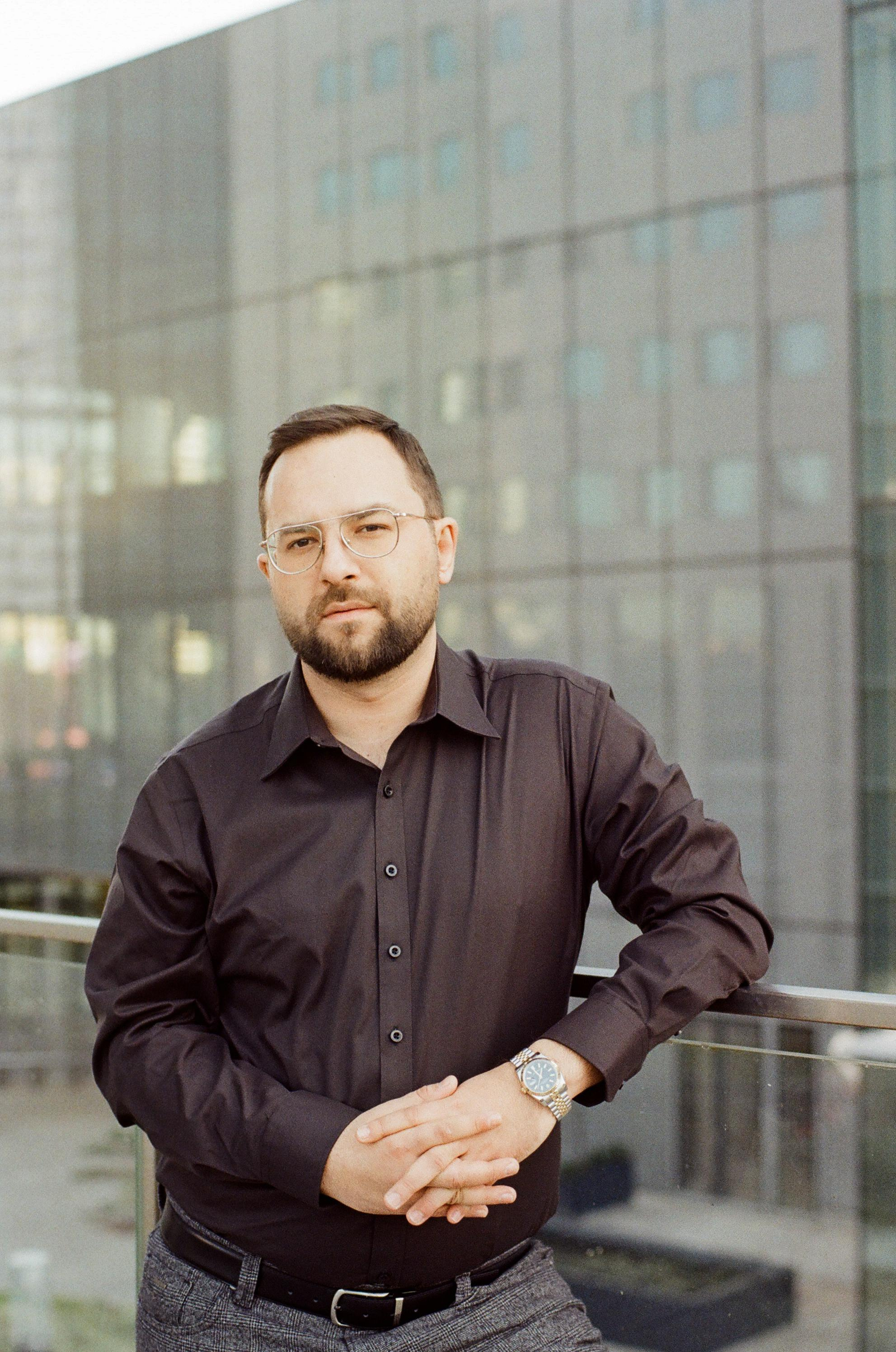 Игорь. Film portrait photographer