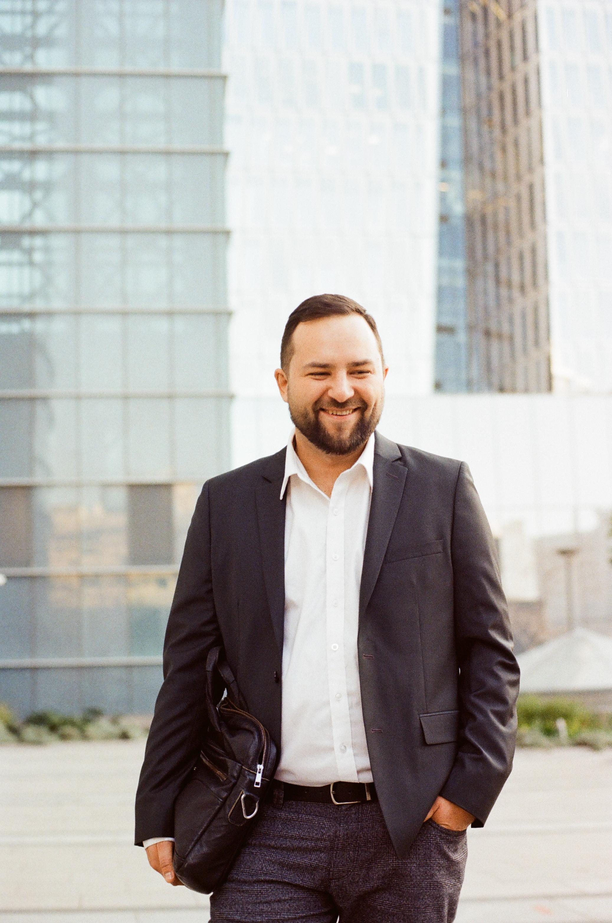 Игорь. Film portrait photographer