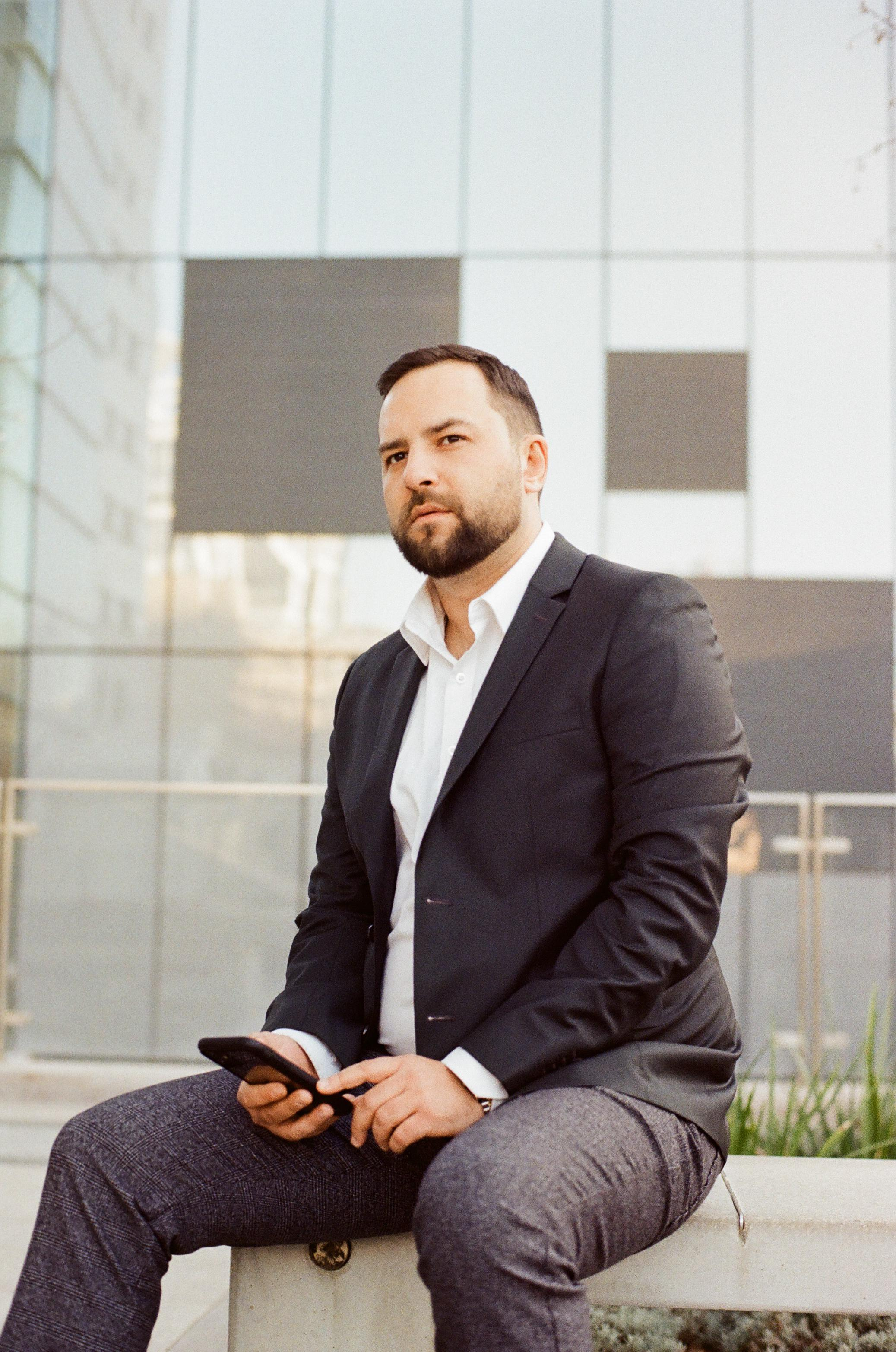 Игорь. Film portrait photographer