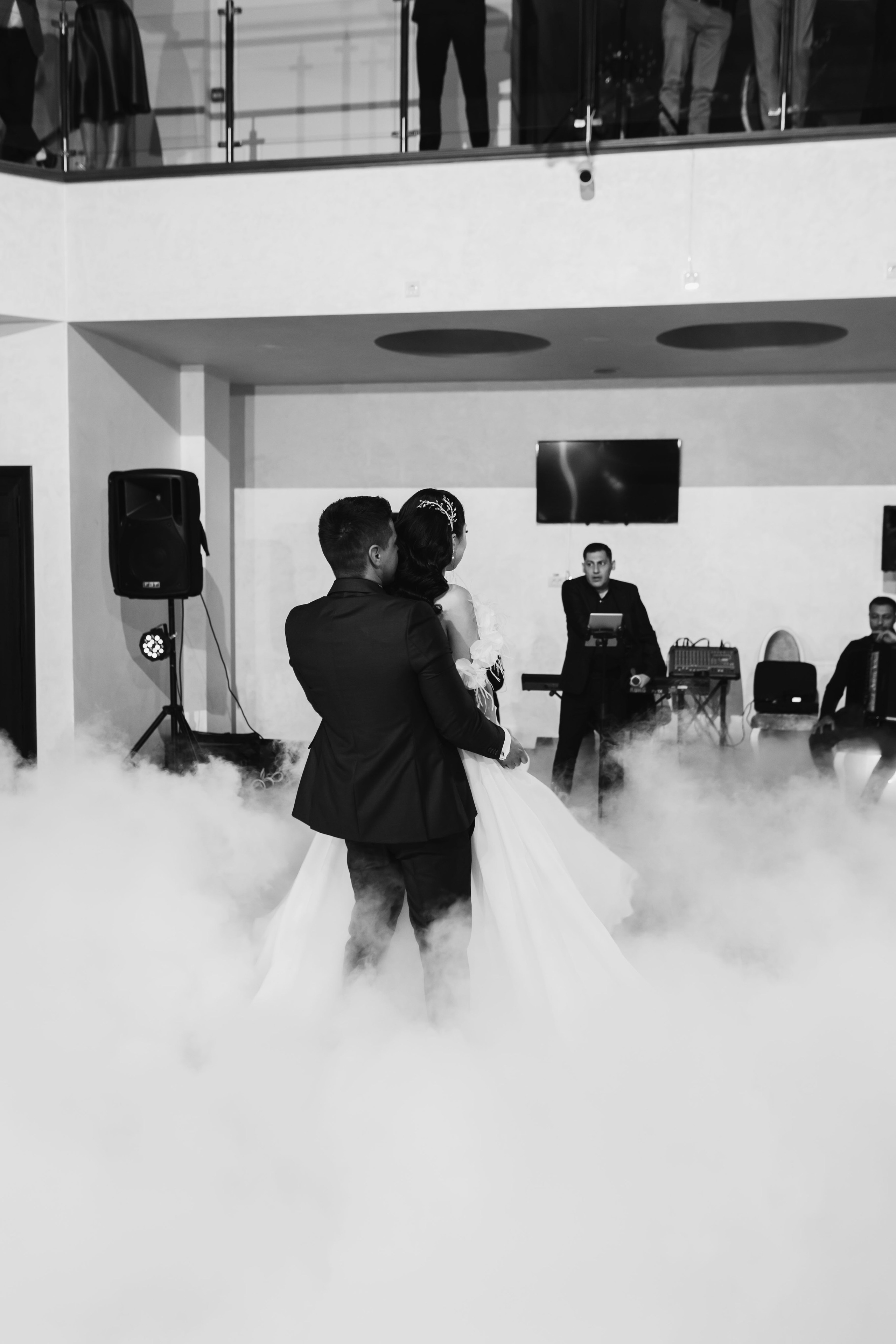 Loredana & Emilian – Ziua Nunții | Videografie - fotografie Botez Suceava, Iași, Botoșani. Servicii foto-video profesionale, pentru momente de neuitat