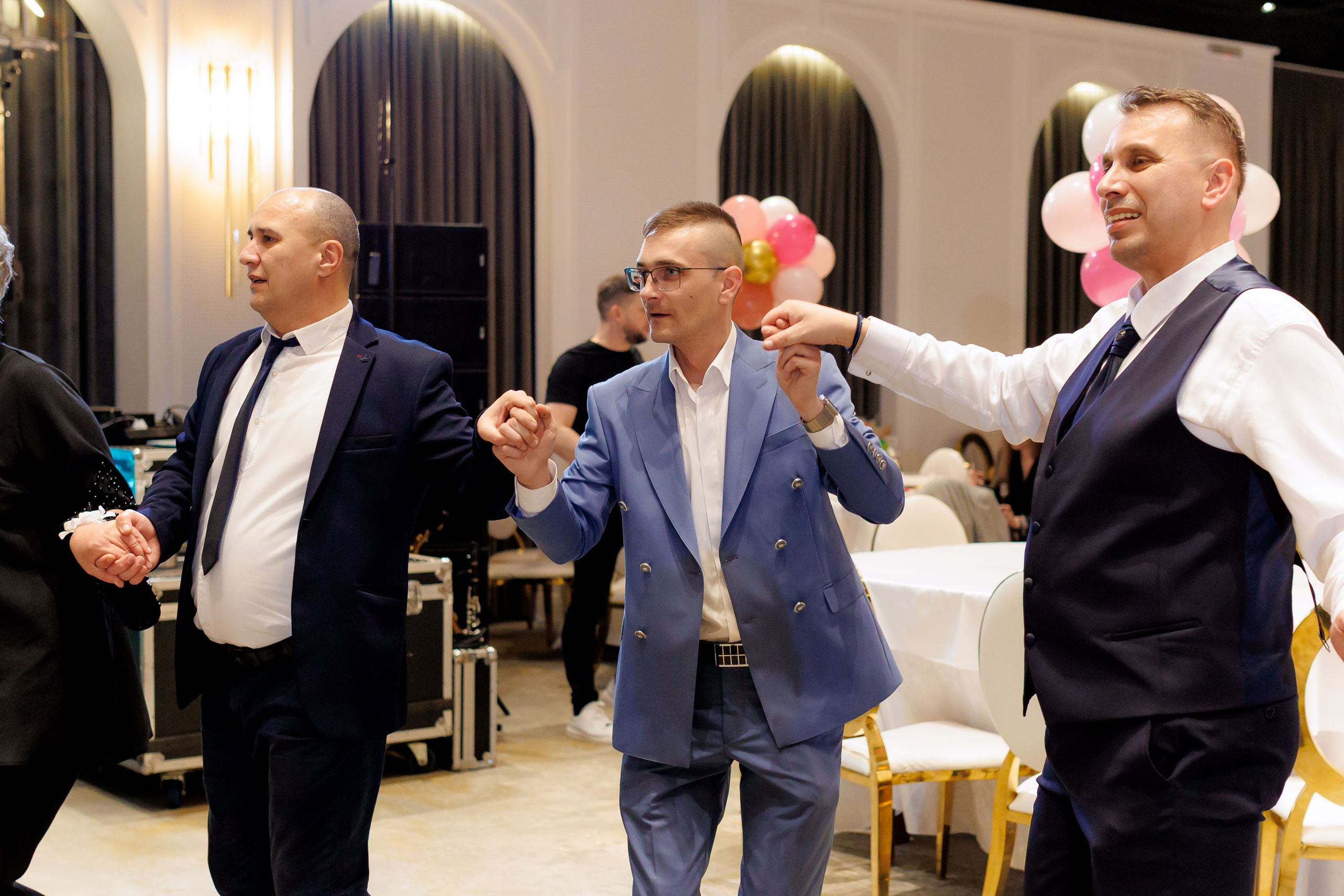 Povestea voastră, regizată de noi |Cristi Turculet Videograf Nuntă Suceava | wedding highlight. Servicii foto-video profesionale, pentru momente de neuitat