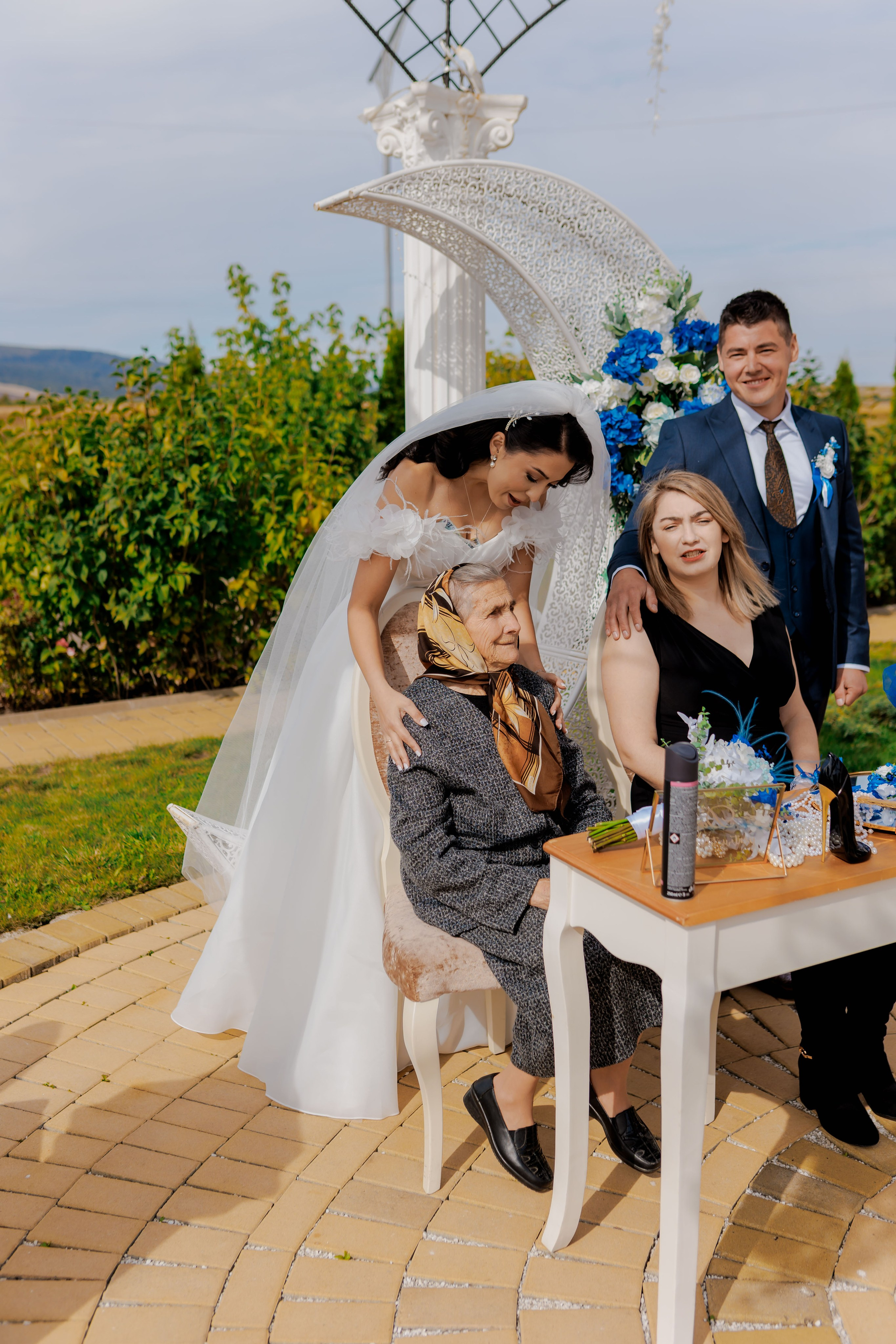 Loredana & Emilian – Ziua Nunții | Videografie - fotografie Botez Suceava, Iași, Botoșani. Servicii foto-video profesionale, pentru momente de neuitat