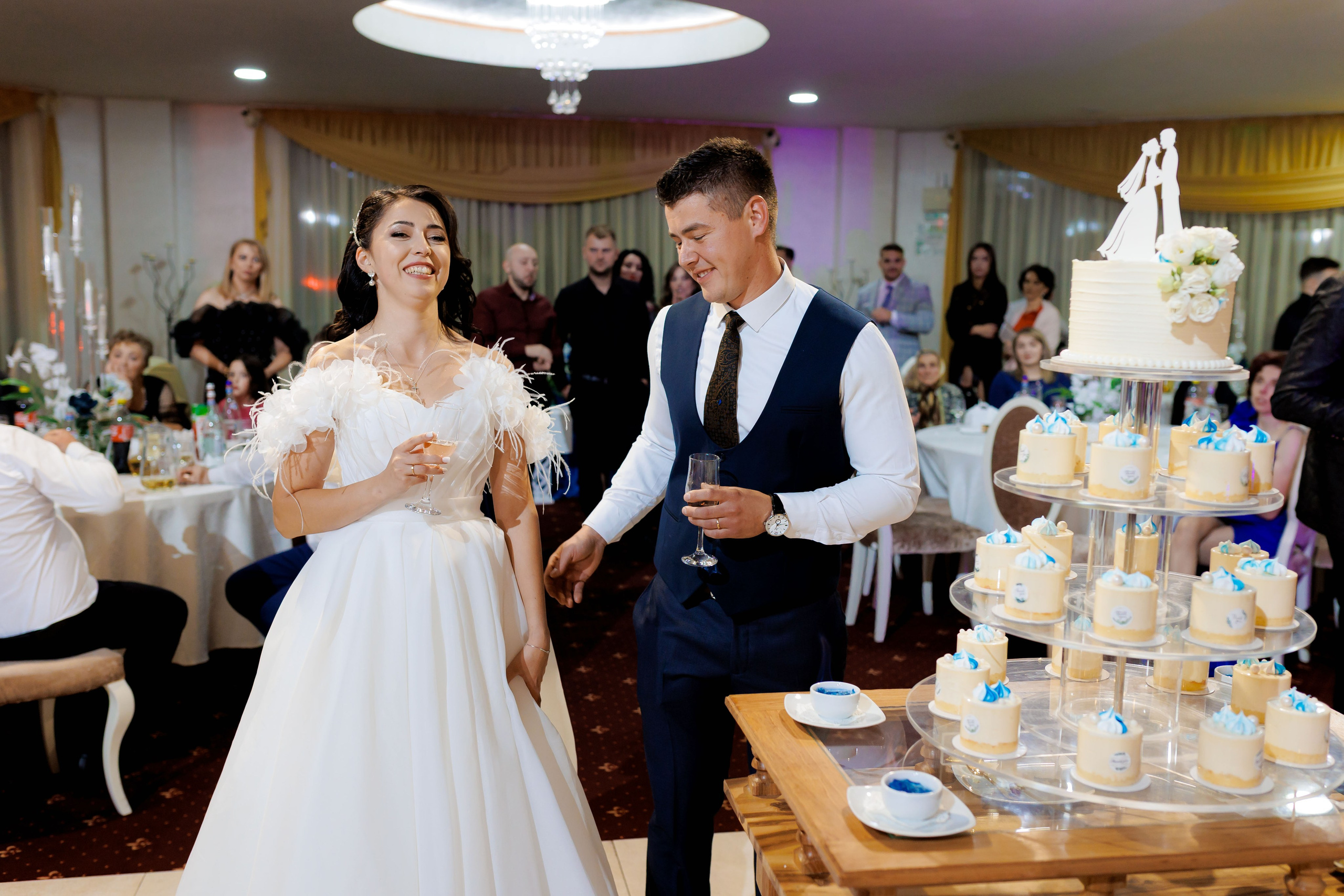 Loredana & Emilian – Ziua Nunții | Videografie - fotografie Botez Suceava, Iași, Botoșani. Servicii foto-video profesionale, pentru momente de neuitat
