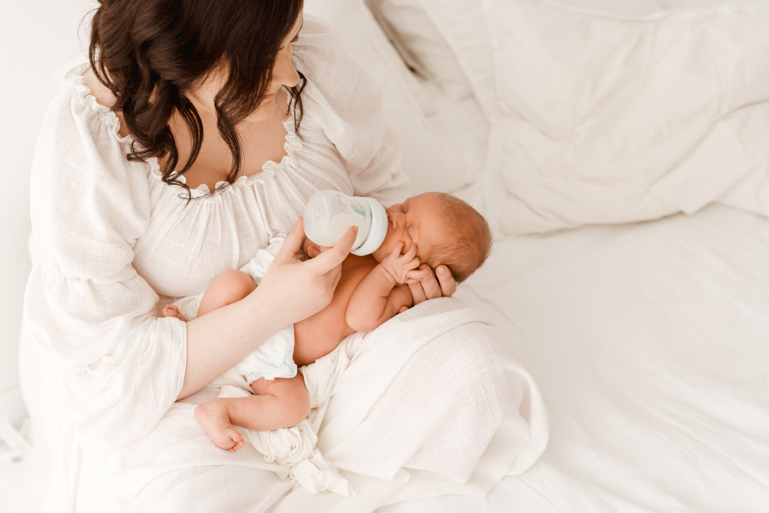 Pierwsza sesja Amelki. Fotograf Łódź - sesja ciążowa, noworodkowa, dziecięca. Studio w Łodzi