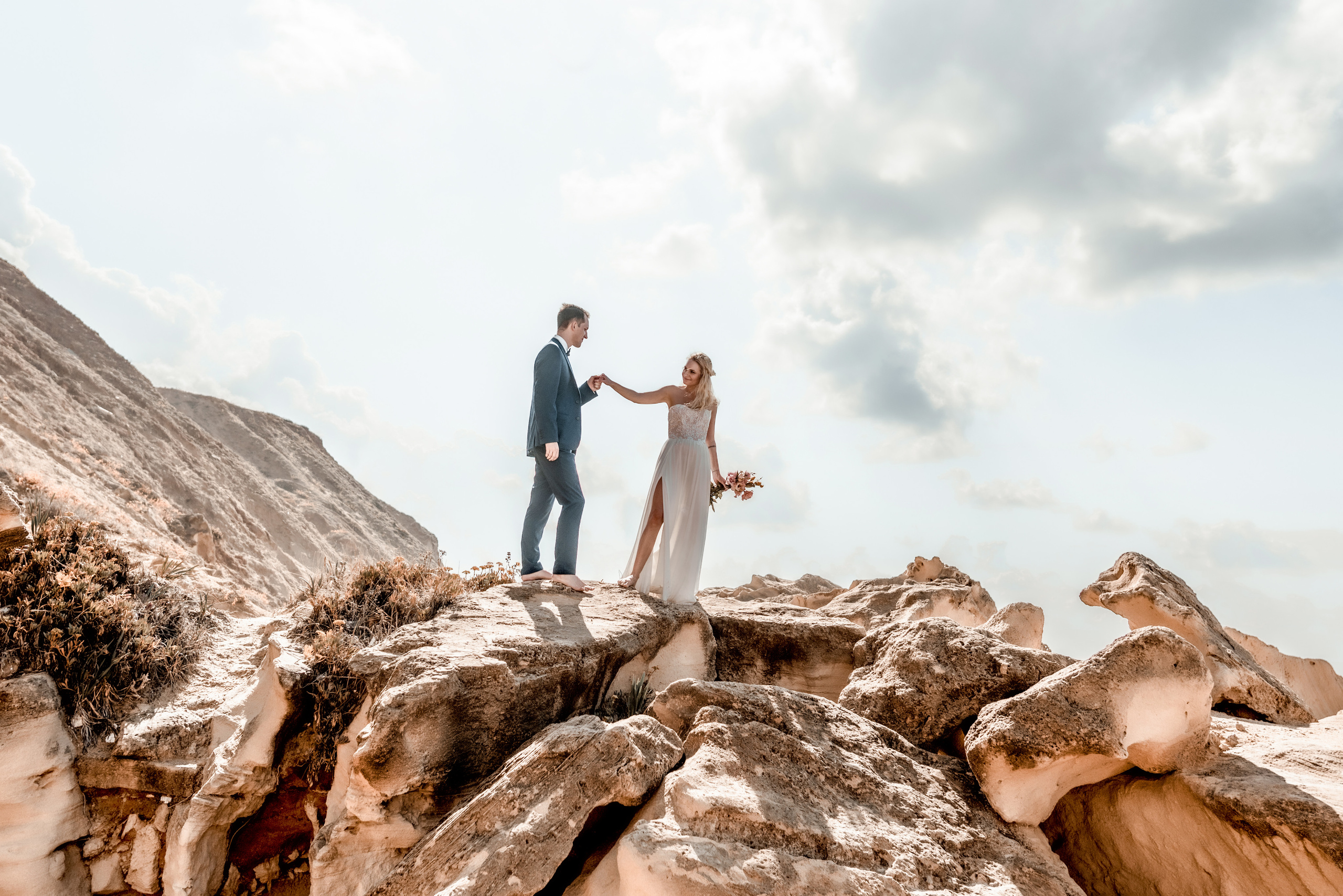 Wedding ceremony on the beach, Nerijus & Egle. Porto Travel Photographer | Couples & Vacation Photos in Portugal — WePortugal