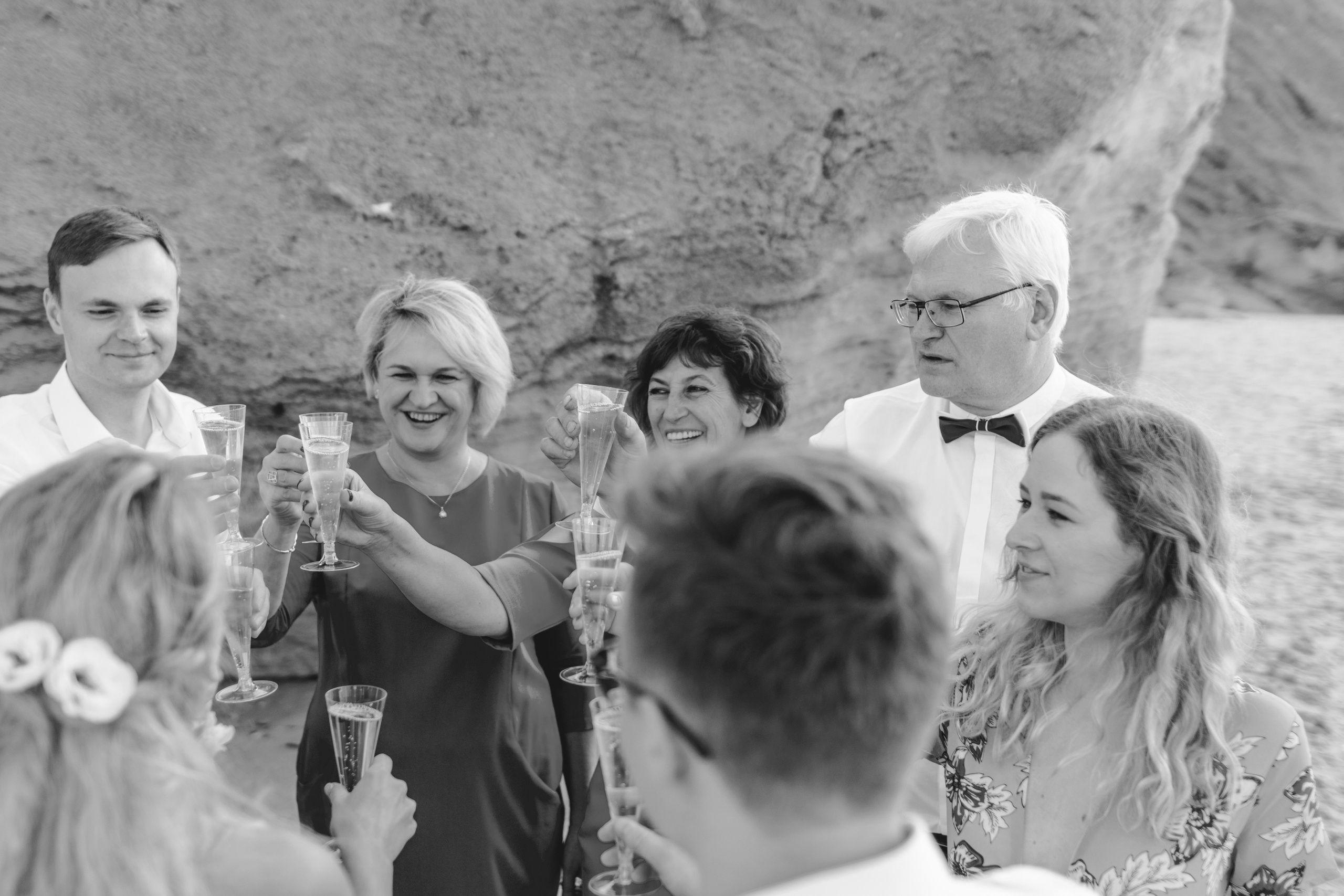Wedding ceremony on the beach, Nerijus & Egle. Porto Travel Photographer | Couples & Vacation Photos in Portugal — WePortugal