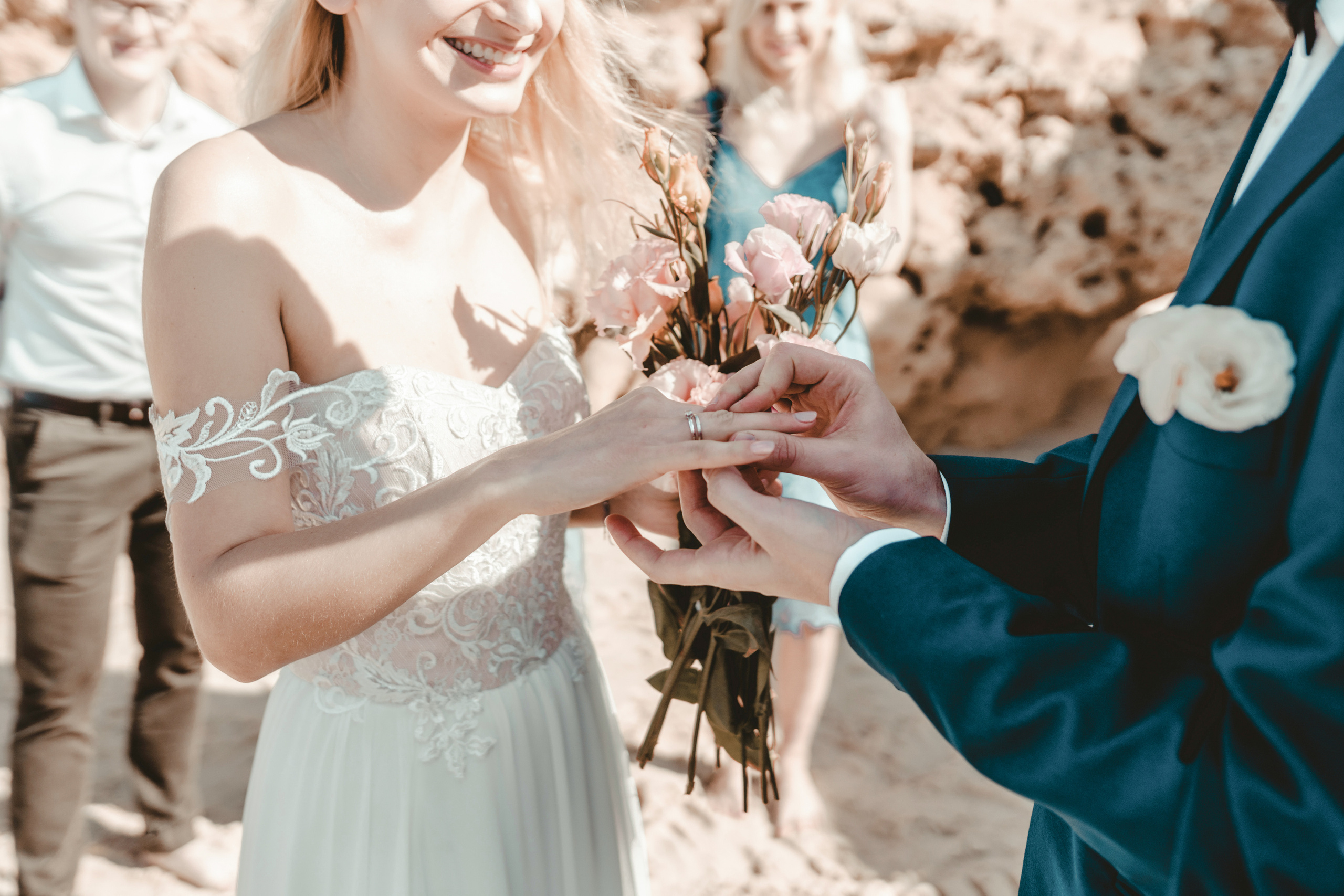 Wedding ceremony on the beach, Nerijus & Egle. Porto Travel Photographer | Couples & Vacation Photos in Portugal — WePortugal