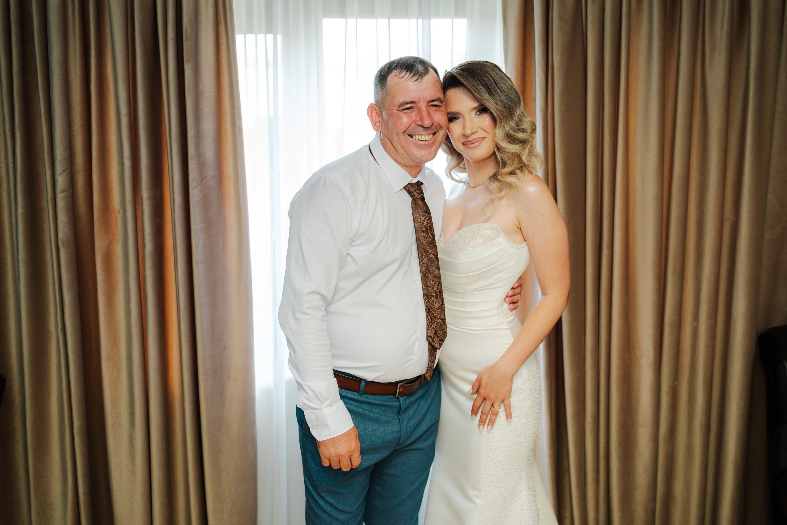 Delia & Paul. Ionut Cimpoes FOTOGRAF