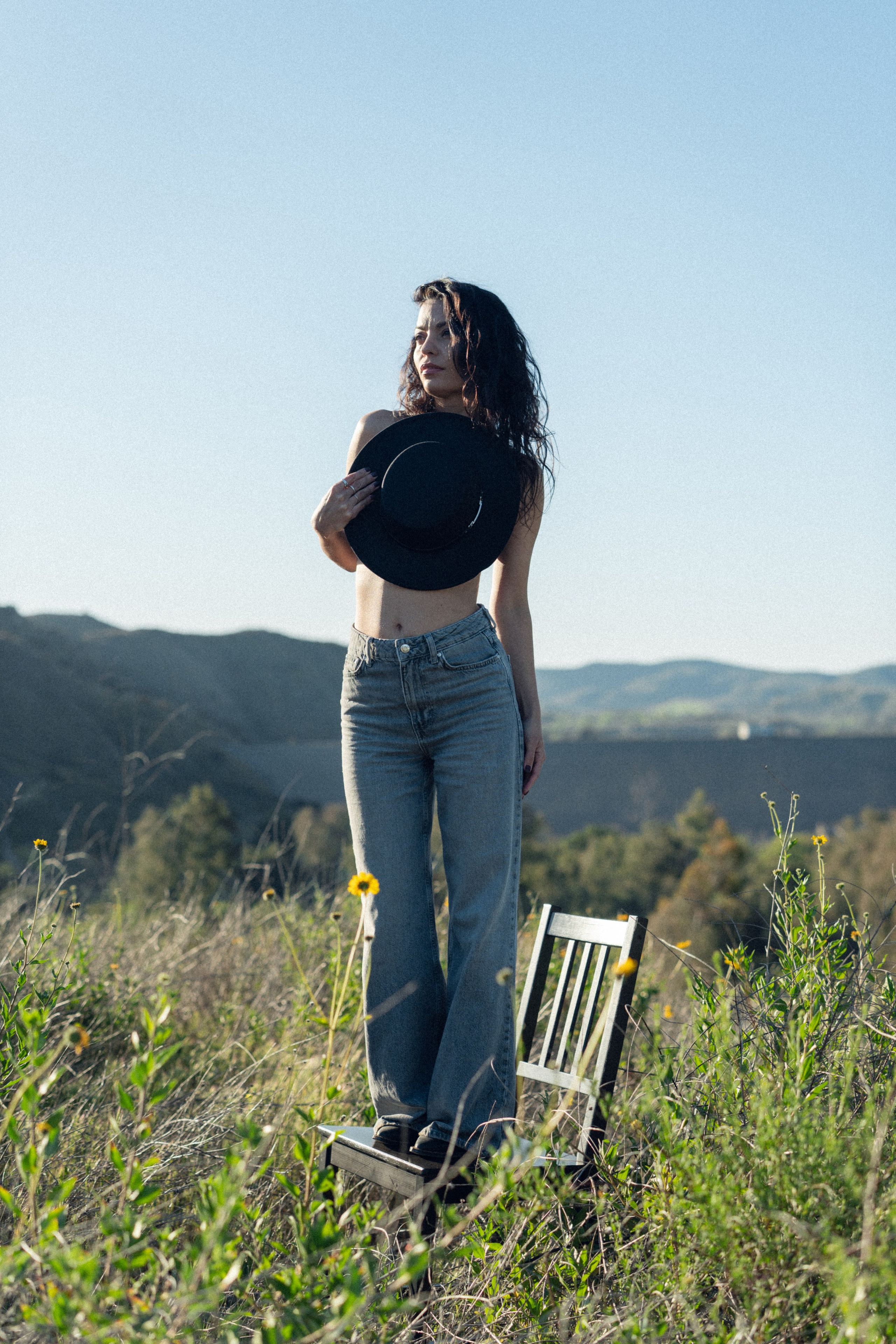 Morning photoshoot in the field. Portrait, family, maternity & wedding photography & videography in SoCal Kseni Vibe