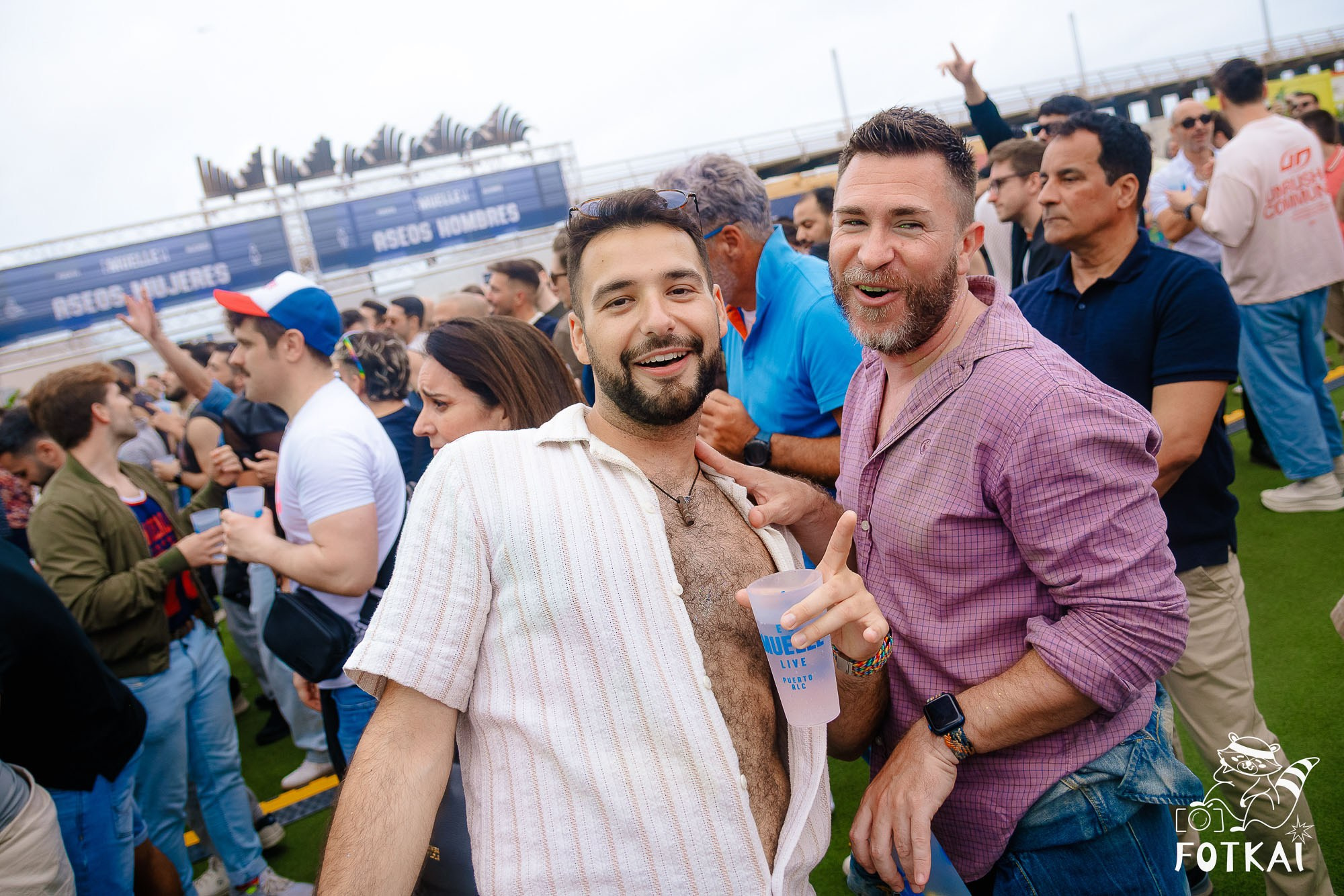 Cariña La Fiesta 2.0 — Fotos del evento en El Muelle Live, Alicante, 2026 | FOTKAI