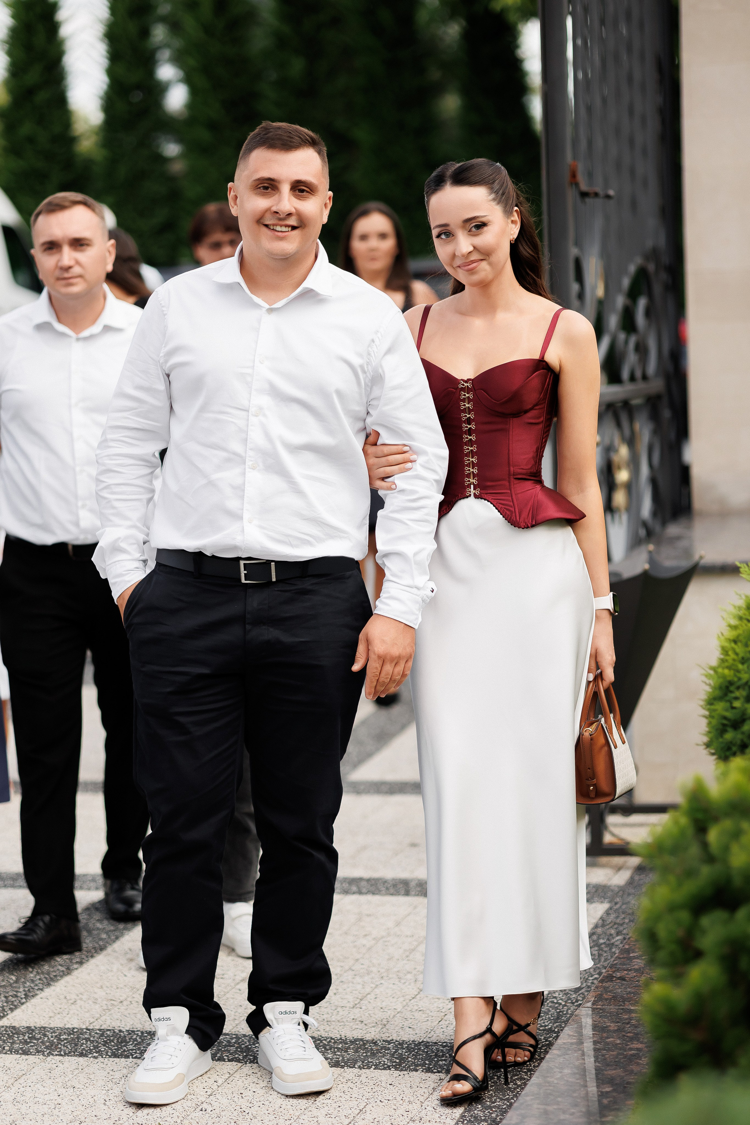 Eugen & Livia — Grand Elysee — Wedding Day. Servicii Foto și Video 067188353