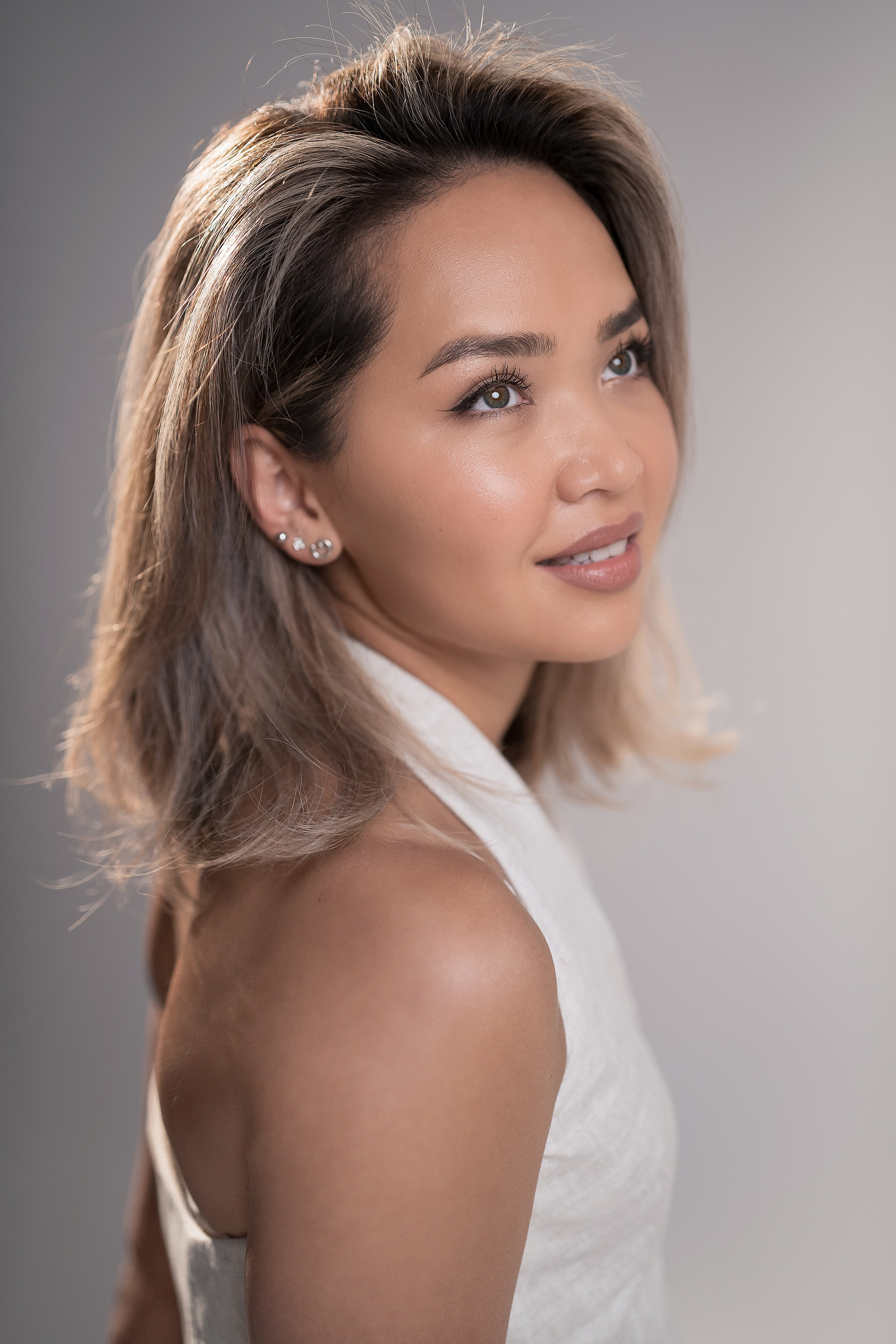 Personal Photoshoot in Abu Dhabi — Portraits That Reflect You. Mariia Safronova is your photographer in Abu Dhabi and Dubai