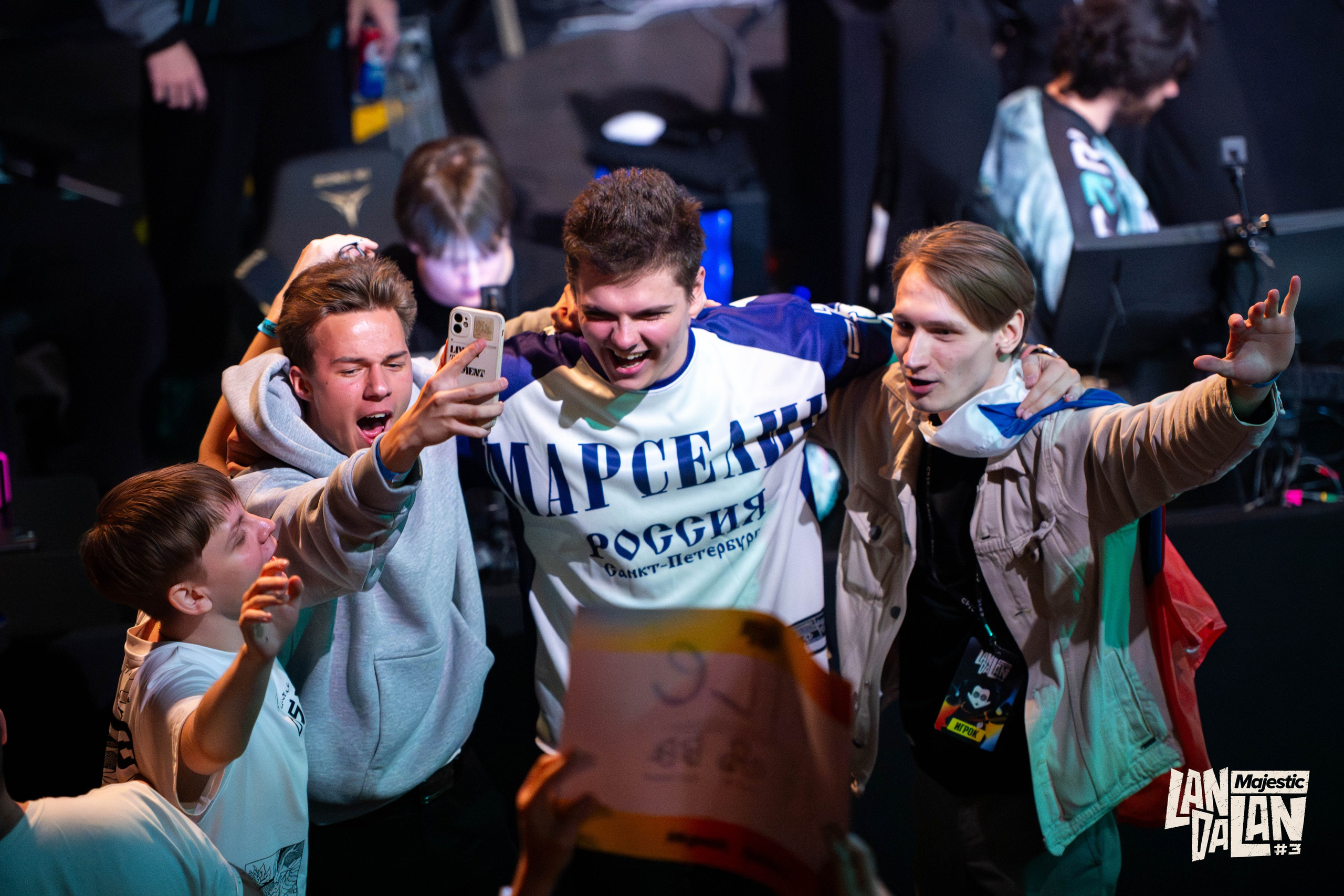 LanDaLan & FRAG & GLuck Yungstar & UCA