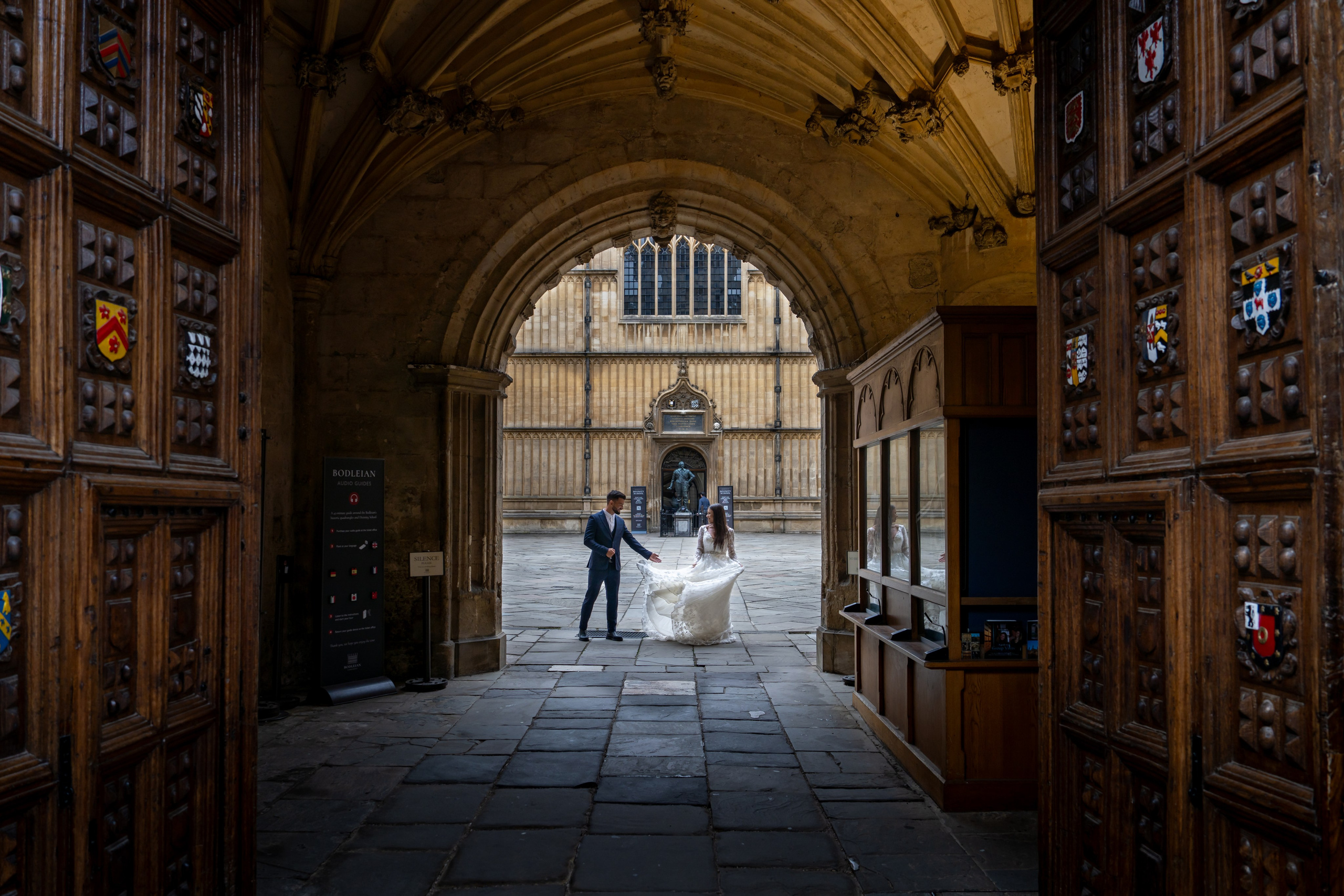 ANDREI & ANDREEA -trash the dress. Main
