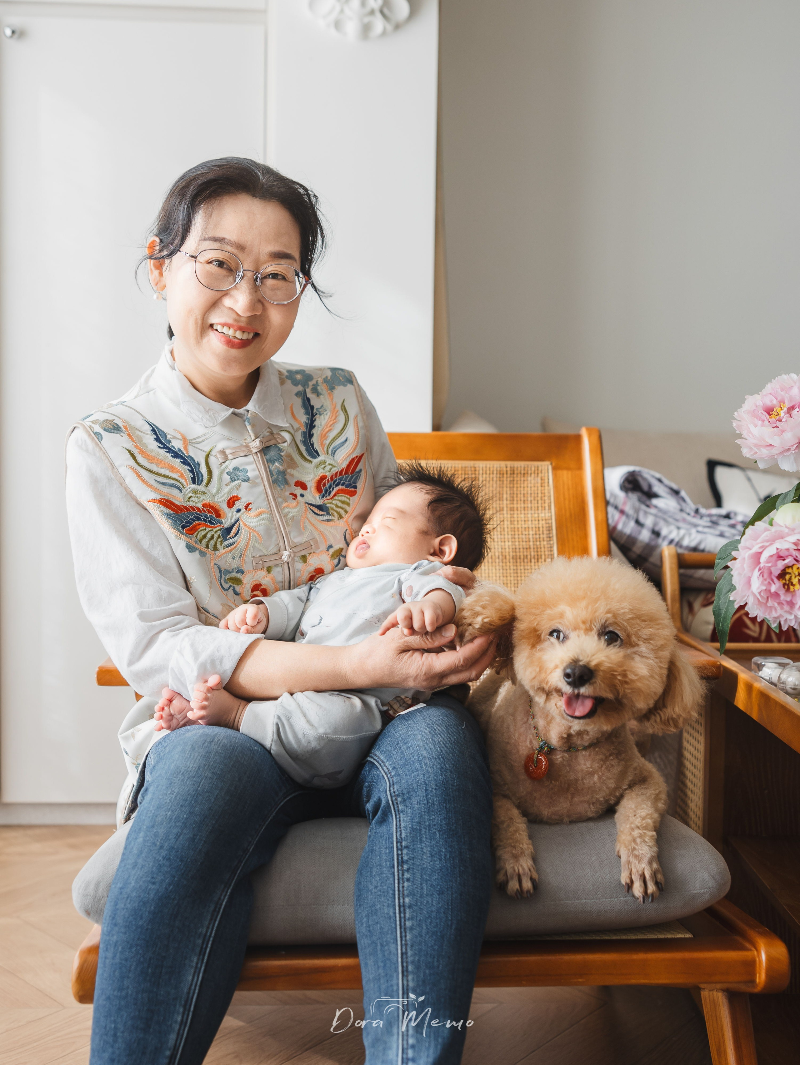 One Month Old, Growing Gently in the Light | Pet-Friendly Family Photography in Shanghai |. Shanghai Family Photographer Dora