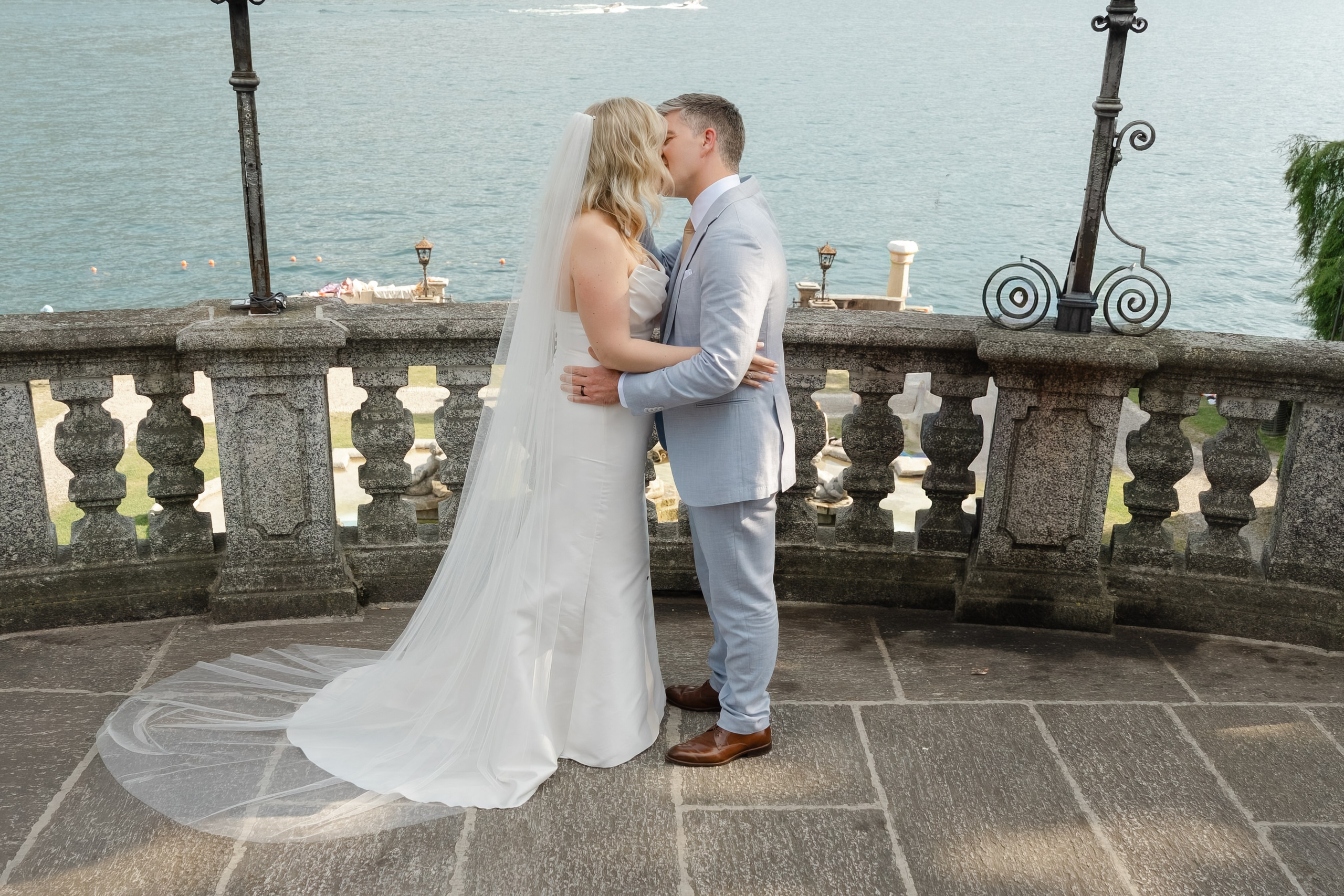 ASHLEY AND RENZO _LAKE COMO. PHOTOGRAPHER IN ITALY