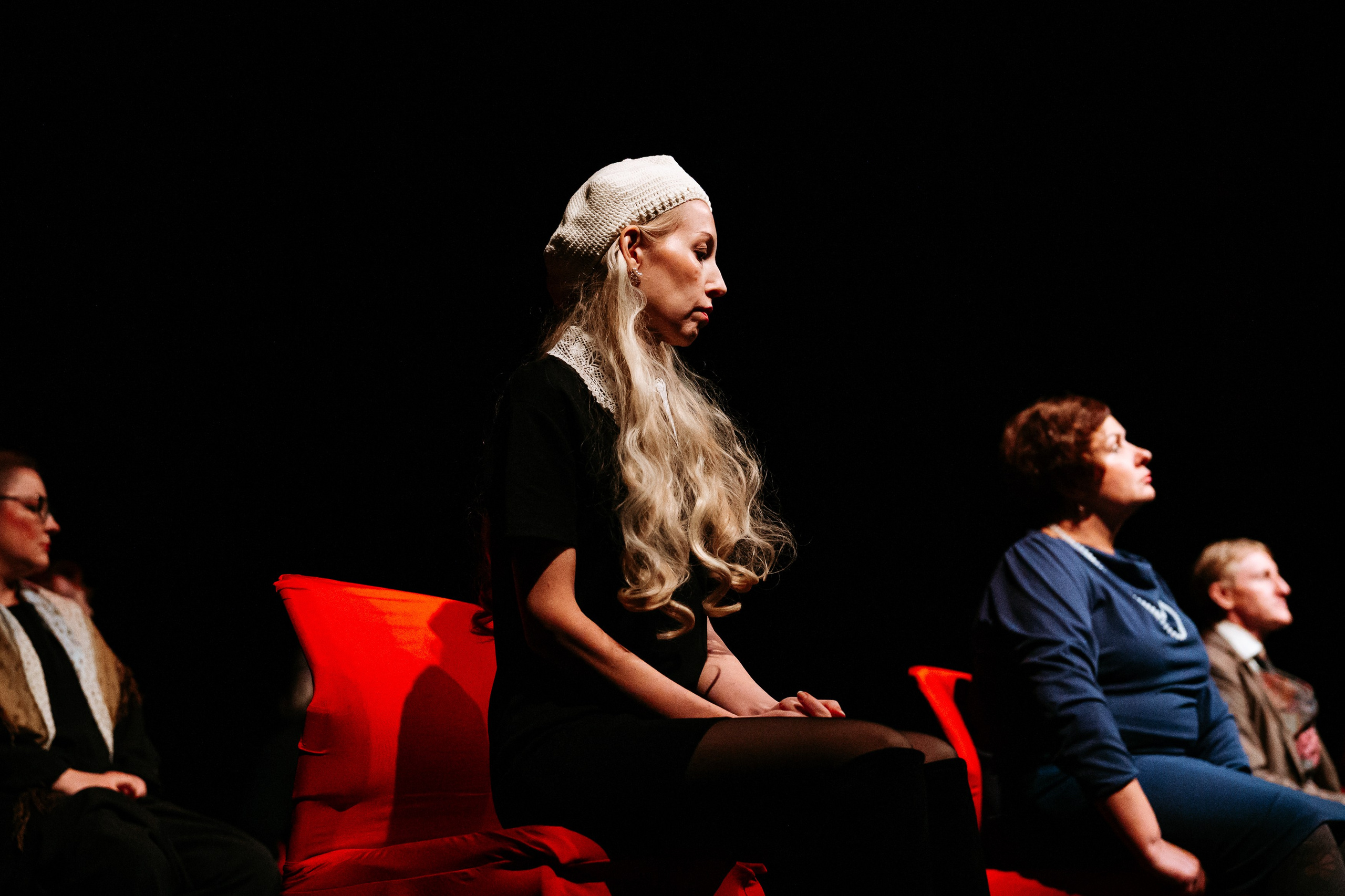 Garbo Teater „12 стульев“. Jelizaveta Gross - reportaaži- ja portreefotograaf Narvas