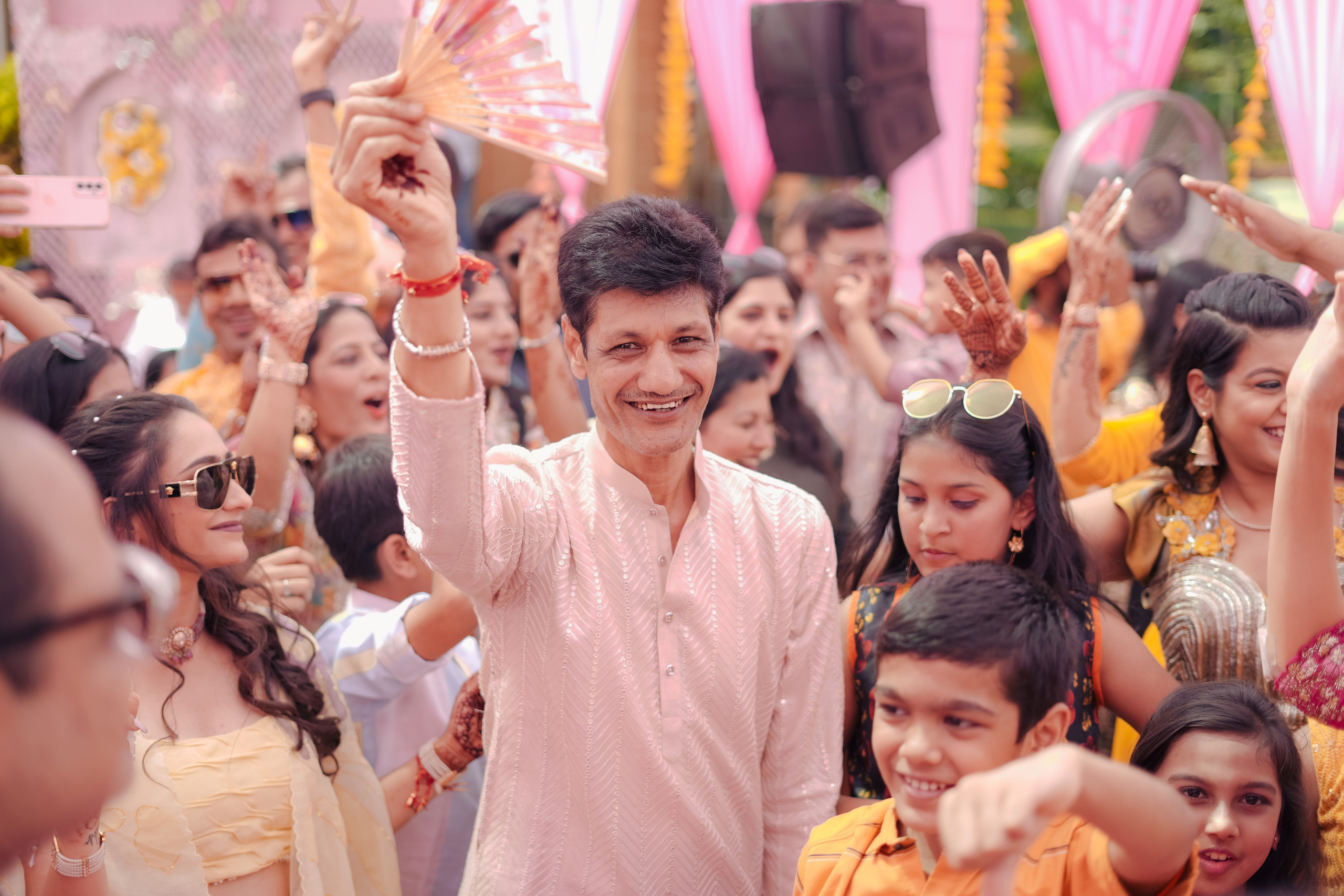 WEDDINGS. Love Emotions Weddings
