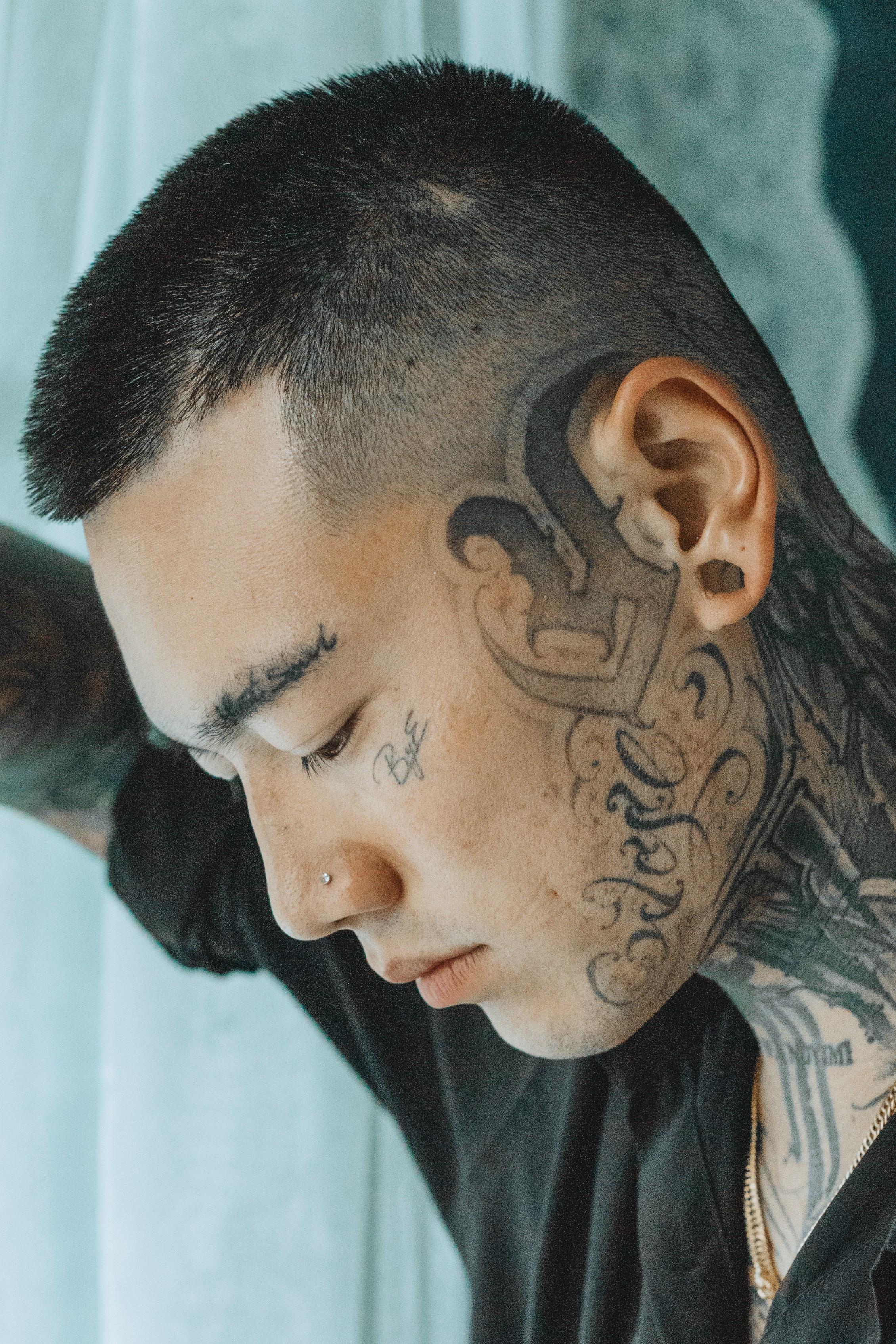 Eee. Editorial Portrait Photographer in Brighton specialising in Men, Artists and Performers | Violeta Orlauskaite