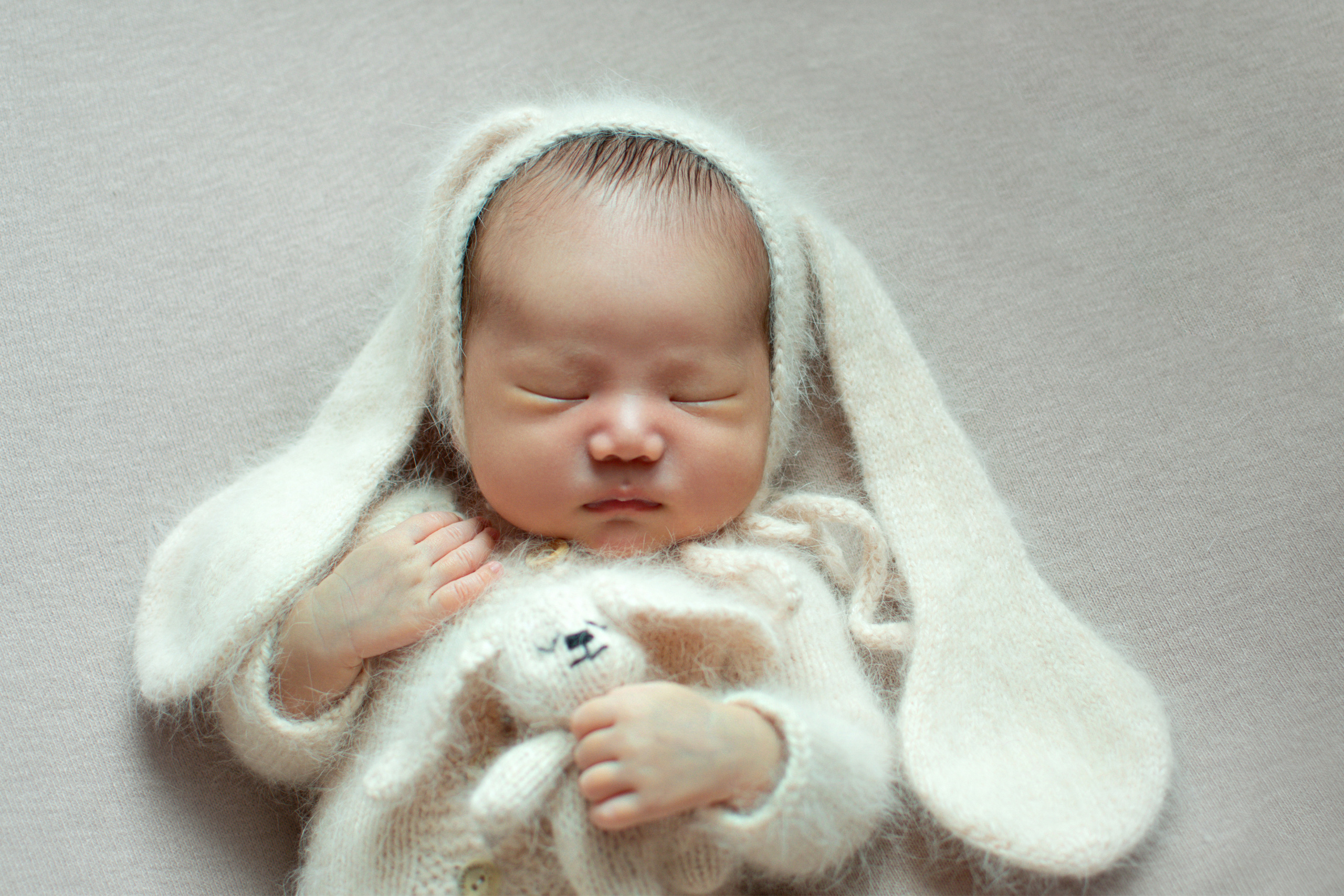 Новорожденные малыши (ньюборн newborn). Фотограф новорожденных в Темиртау и Караганде Любовь Жукова newborn