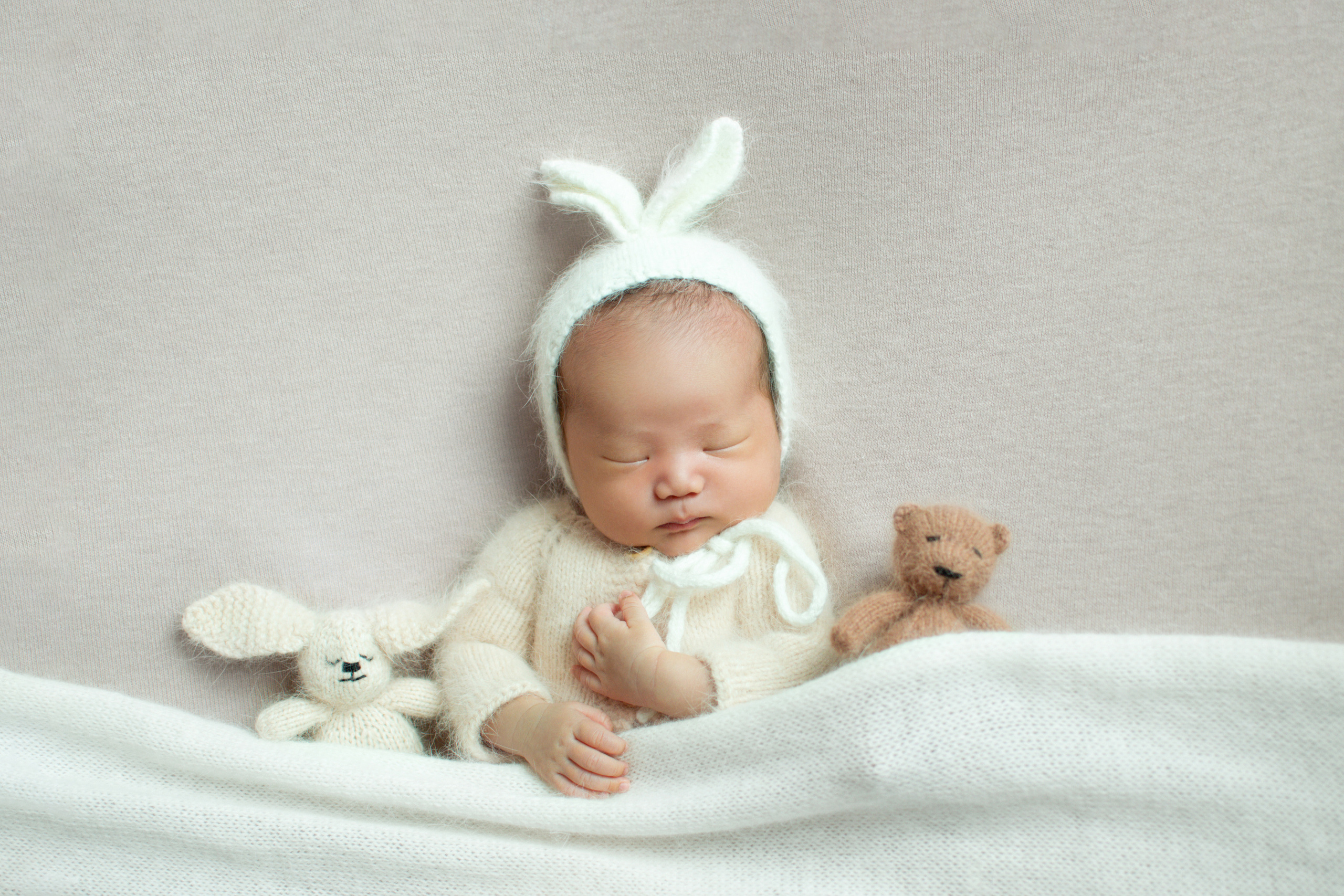 Новорожденные малыши (ньюборн newborn). Фотограф новорожденных в Темиртау и Караганде Любовь Жукова newborn