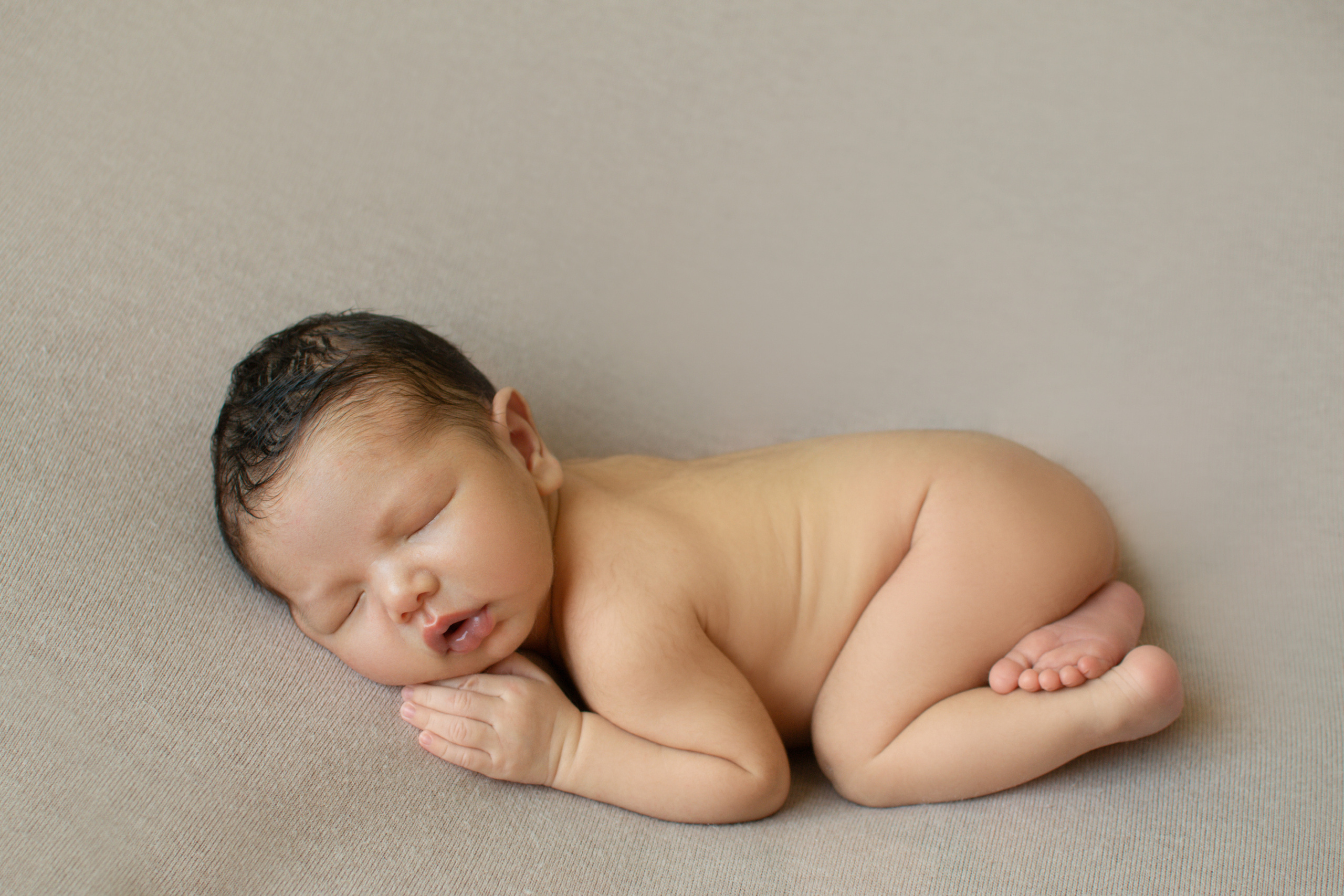 Аслан. Фотограф новорожденных в Темиртау и Караганде Любовь Жукова newborn