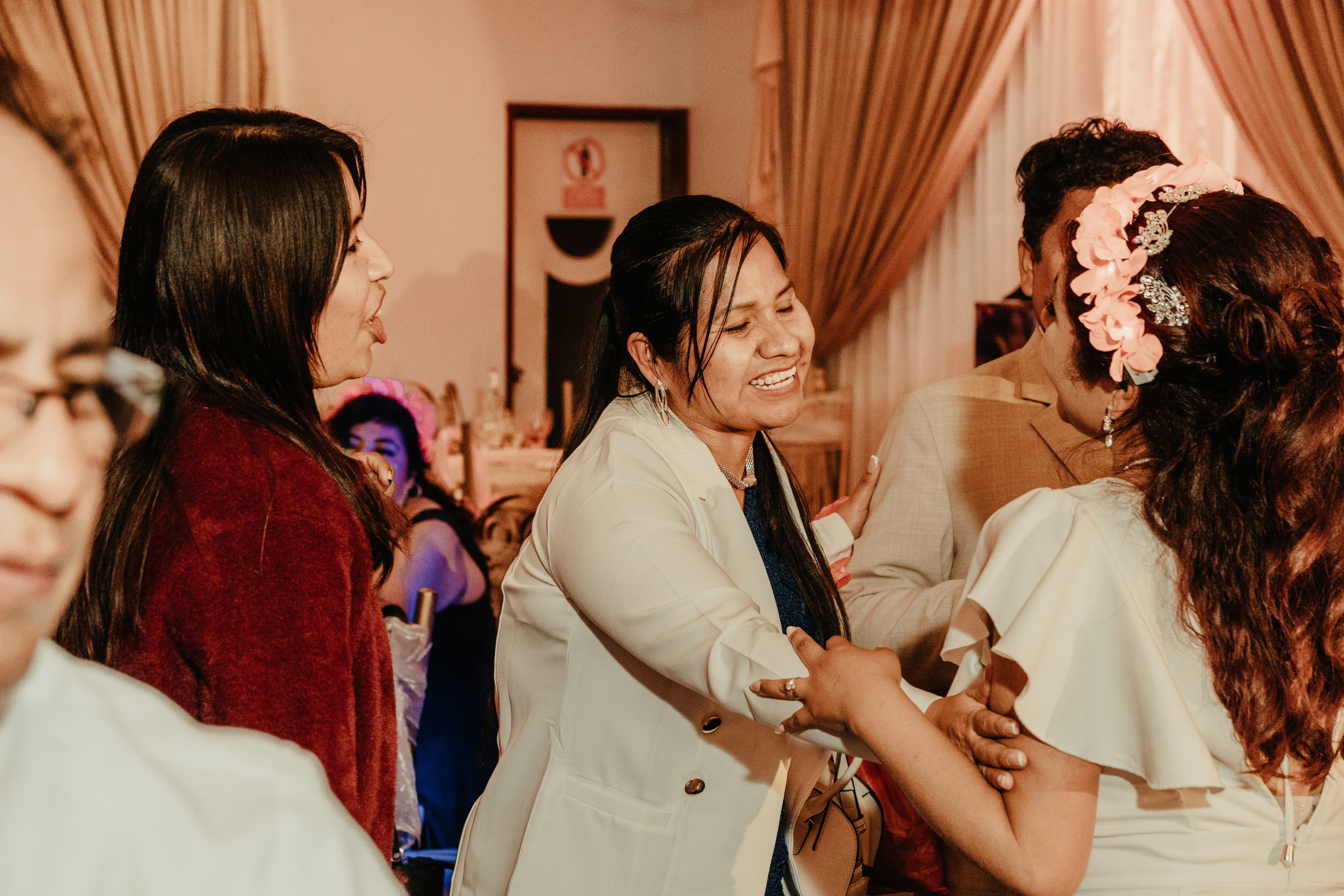 VANESSA + FRANKLIN BODA RELIGIOSA. Studio KVTA | Fotografía y Video de Bodas en Arequipa