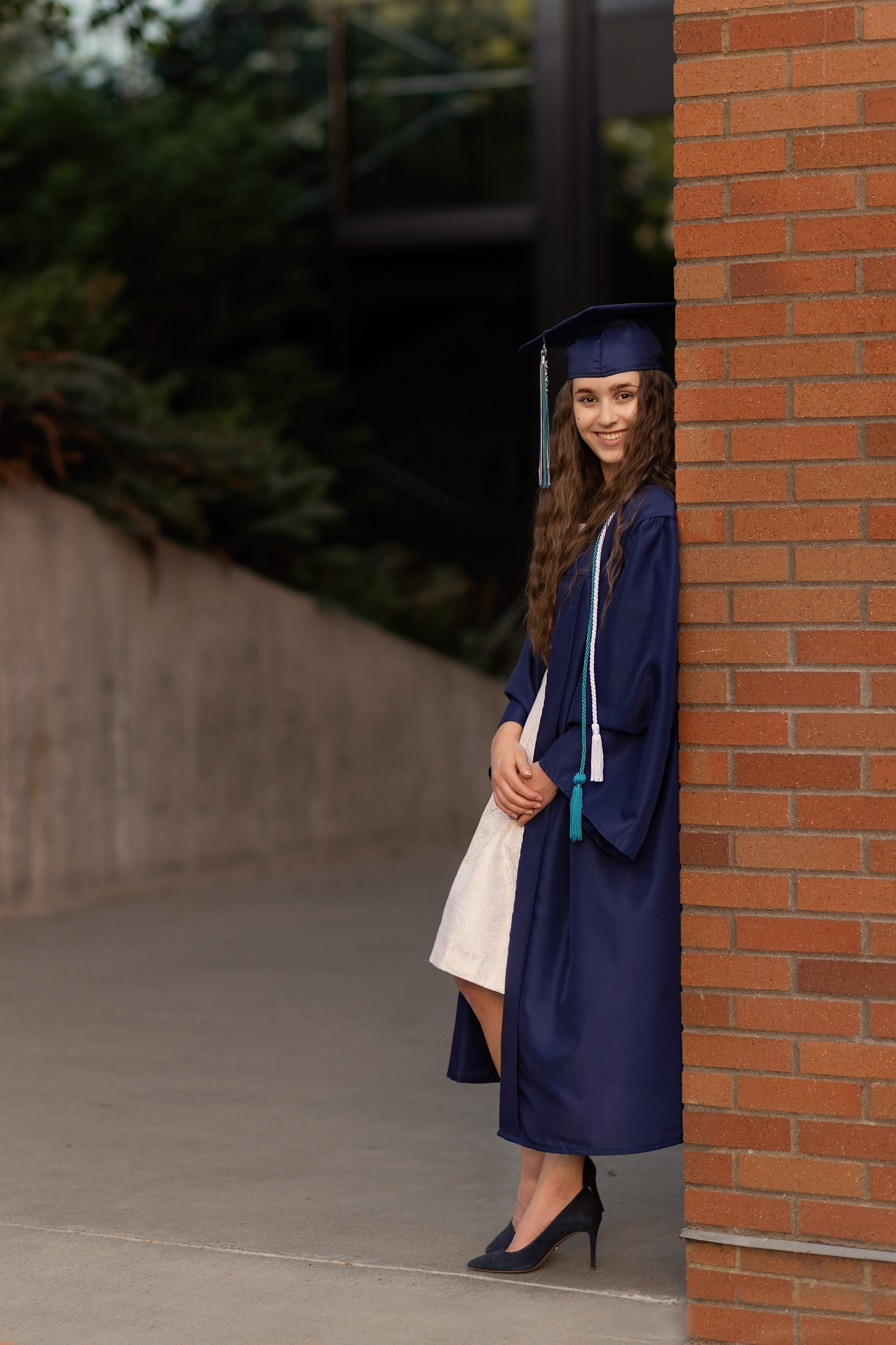 Alena, graduation. Wedding & portrait photography in the Seattle Area. Helen Michelle photographer