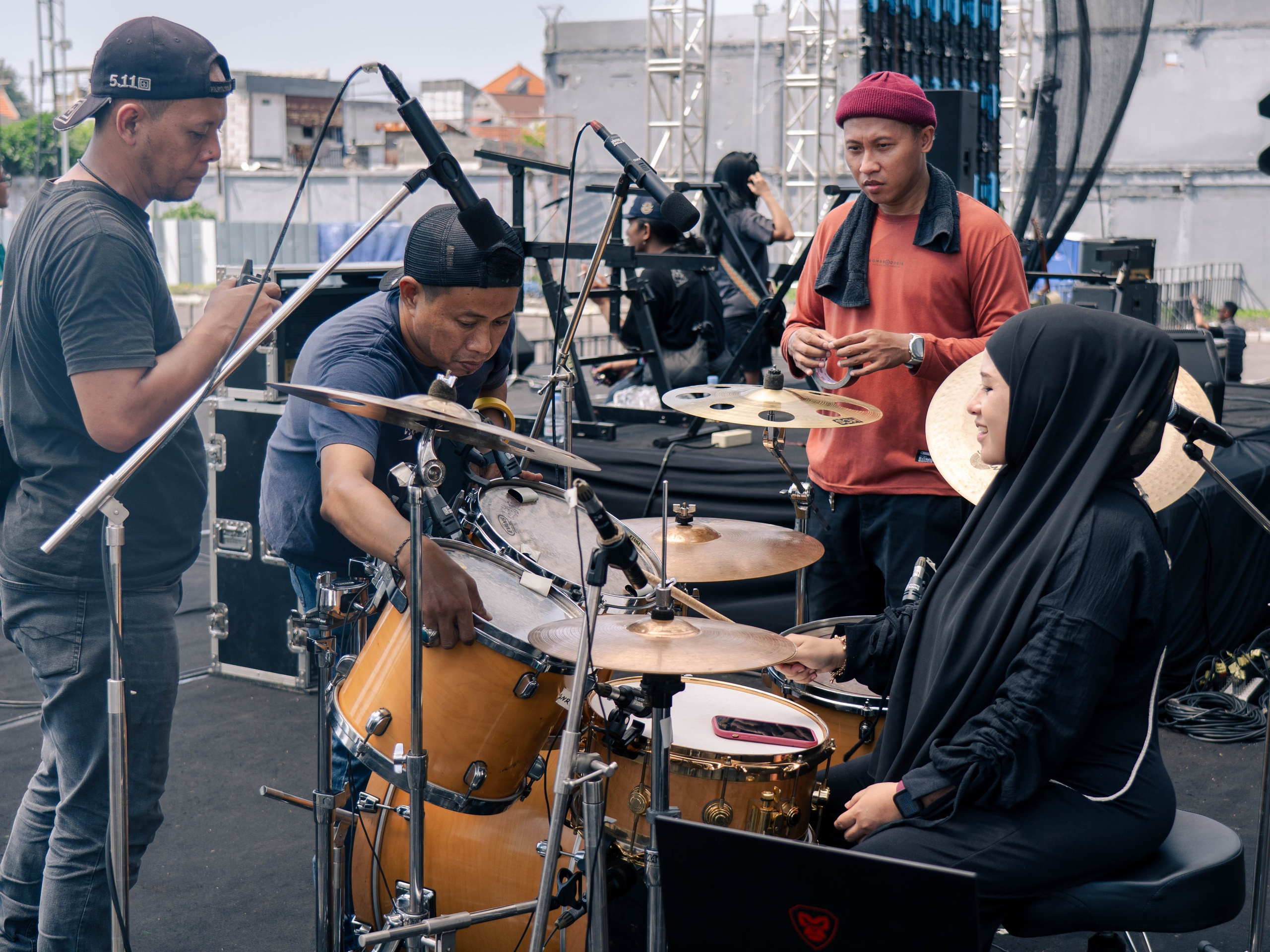 Laskar Cinta Concert — Behind The Scenes. Aro Salaka Event Photography