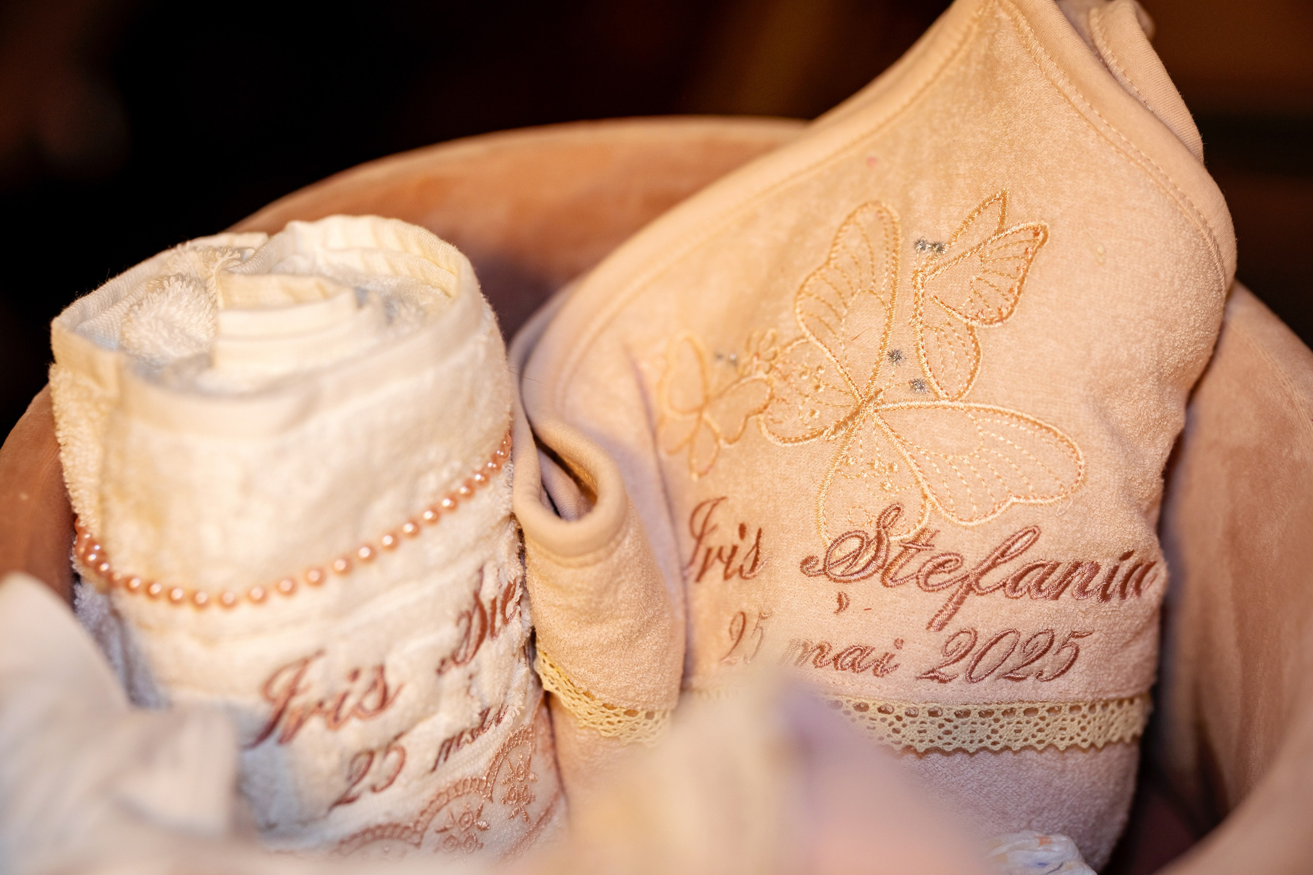 Iris Stefania. Moments By Gub