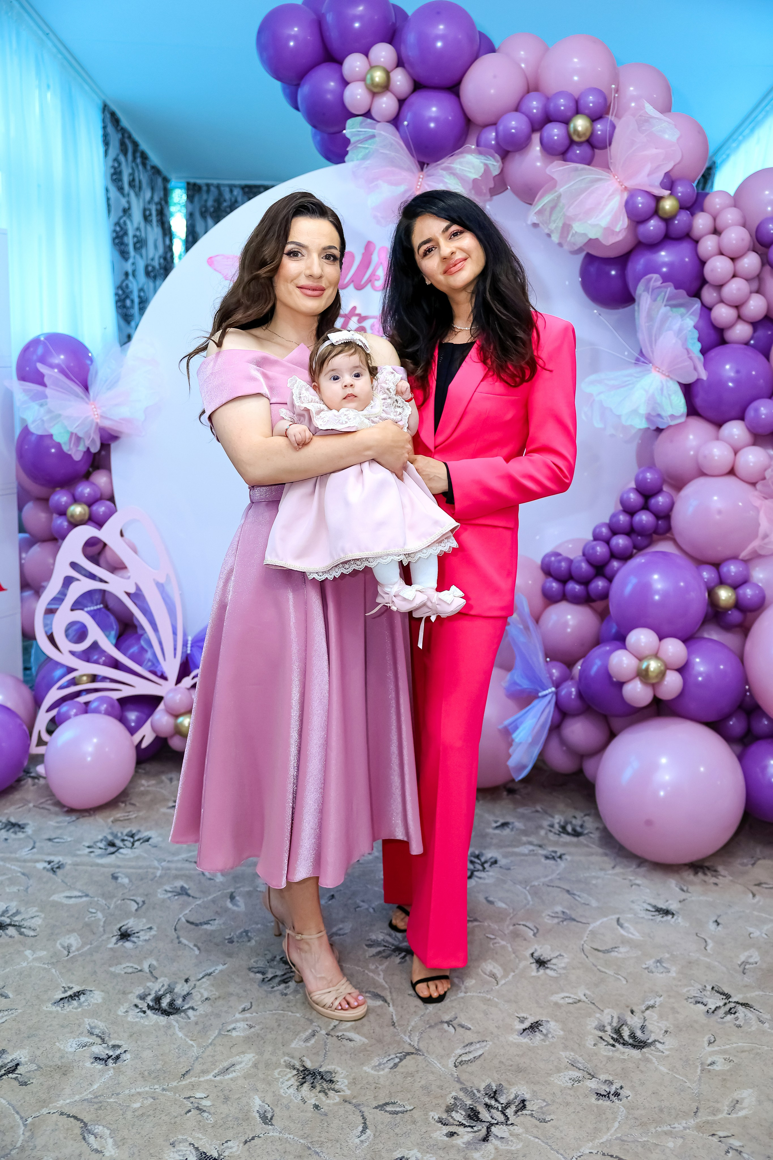 Iris Stefania. Moments By Gub