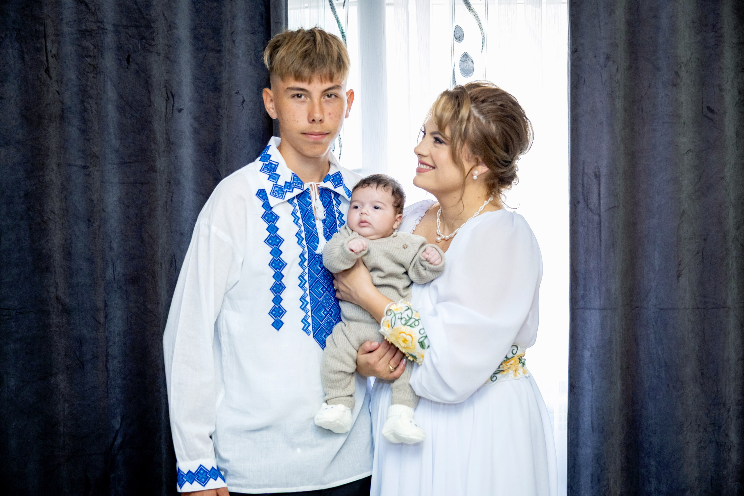 Andrei Sebastian. Moments By Gub