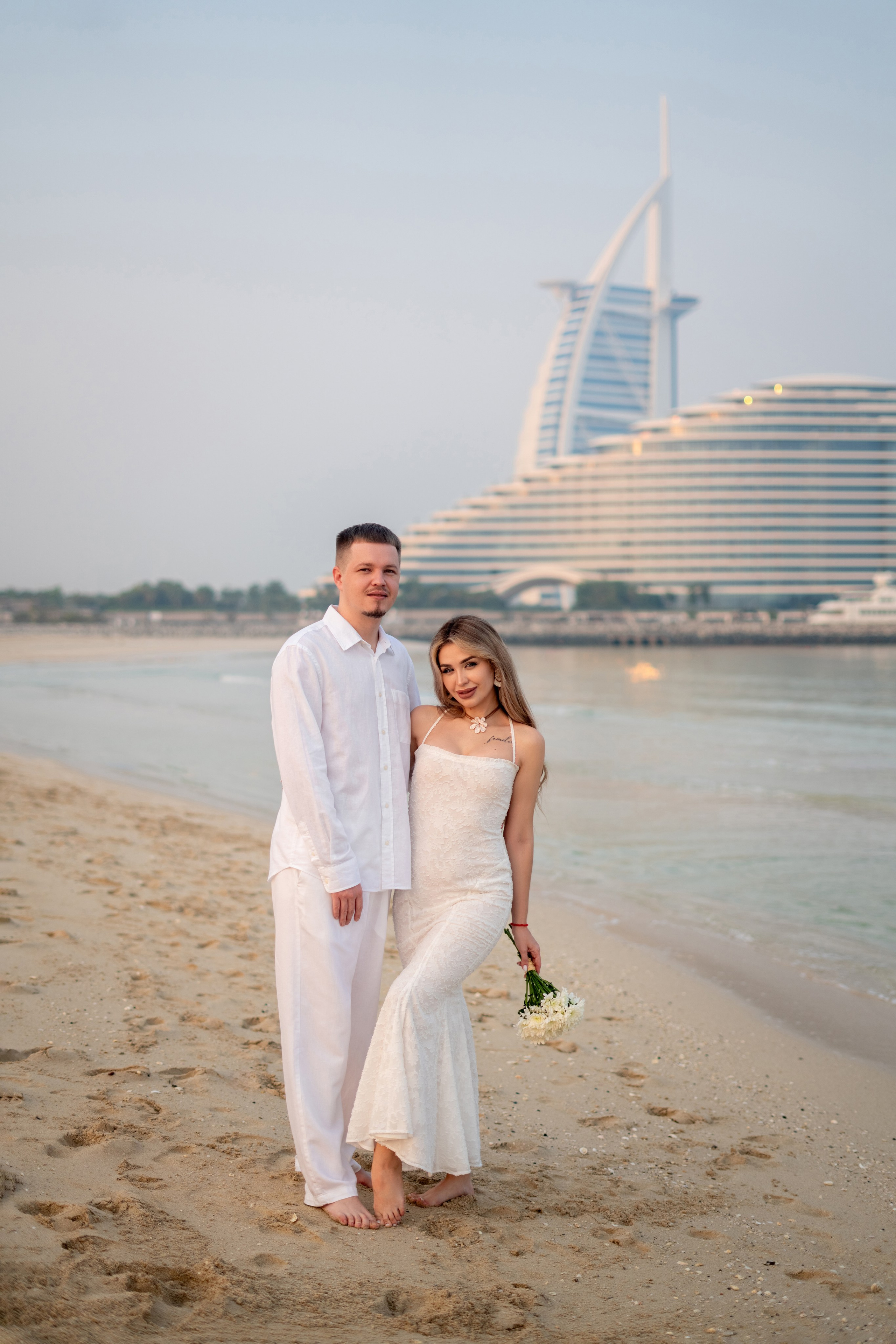 Sea breeze and kisses. Angela Iakovleva — Family Photographer in Dubai
