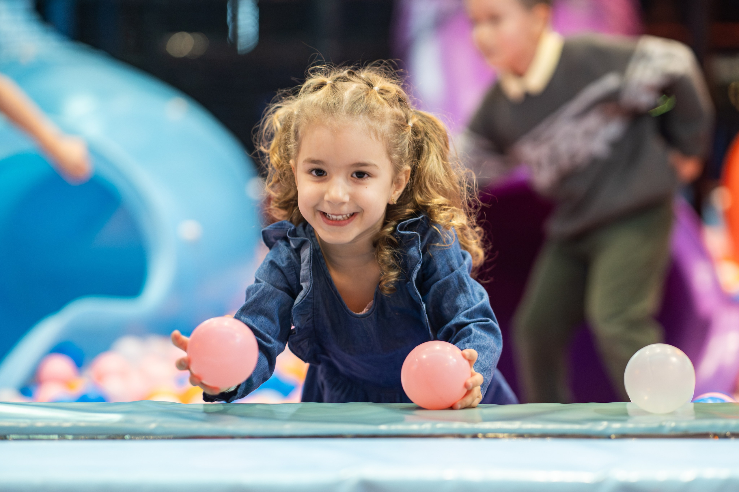 Diana’s Birthday. Adelinne — fotograf profesionist în Constanța pentru familii, bebeluși și evenimente