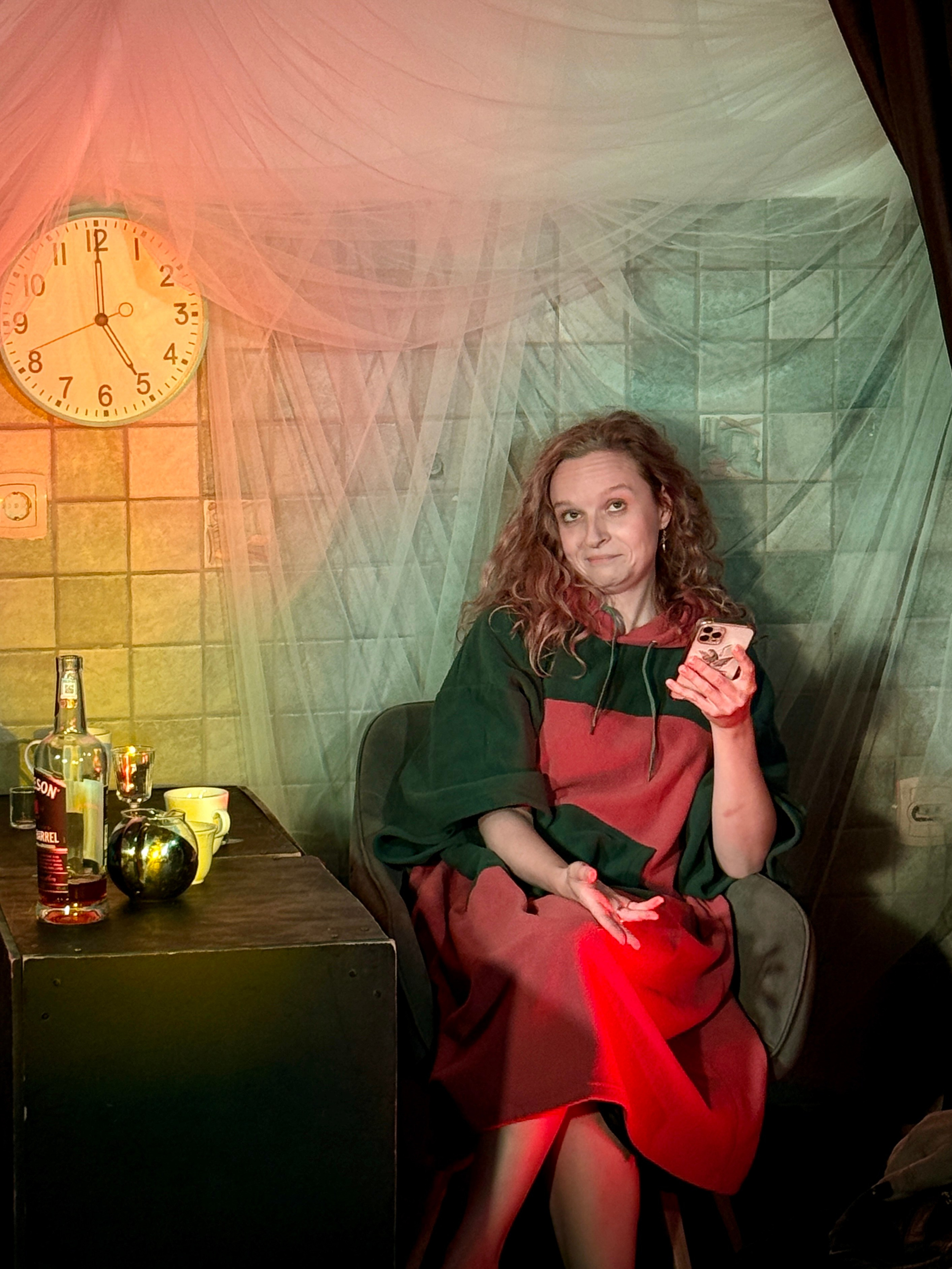 Фоторепортаж вистави у Будві. Портретний фотограф Альона Новгородцева