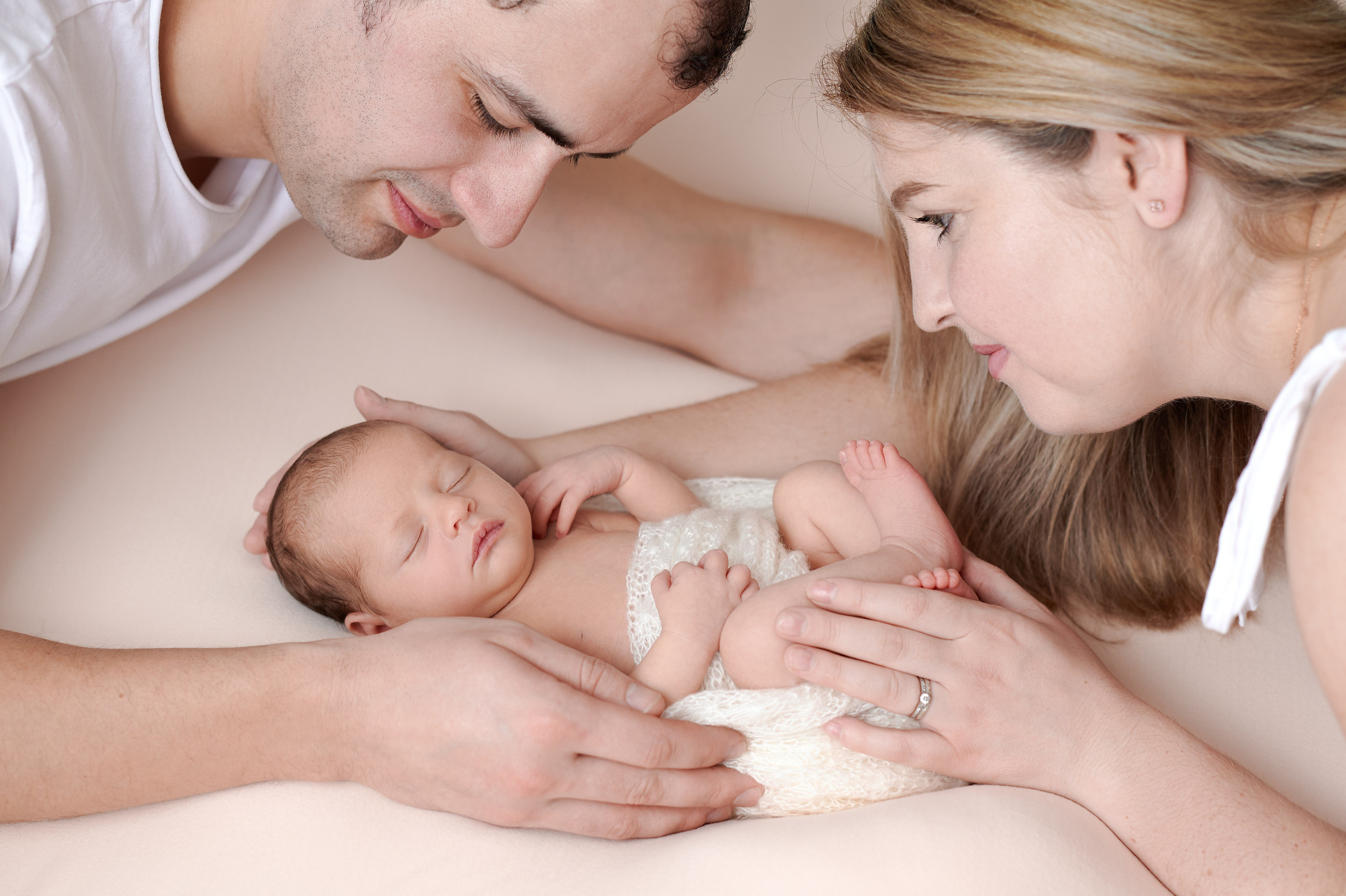 MATERNITY & NEWBORN professional Photography by Irene Chaikeen. Irene Chaikeen | Maternity and newborn photoshoot in Essex/London