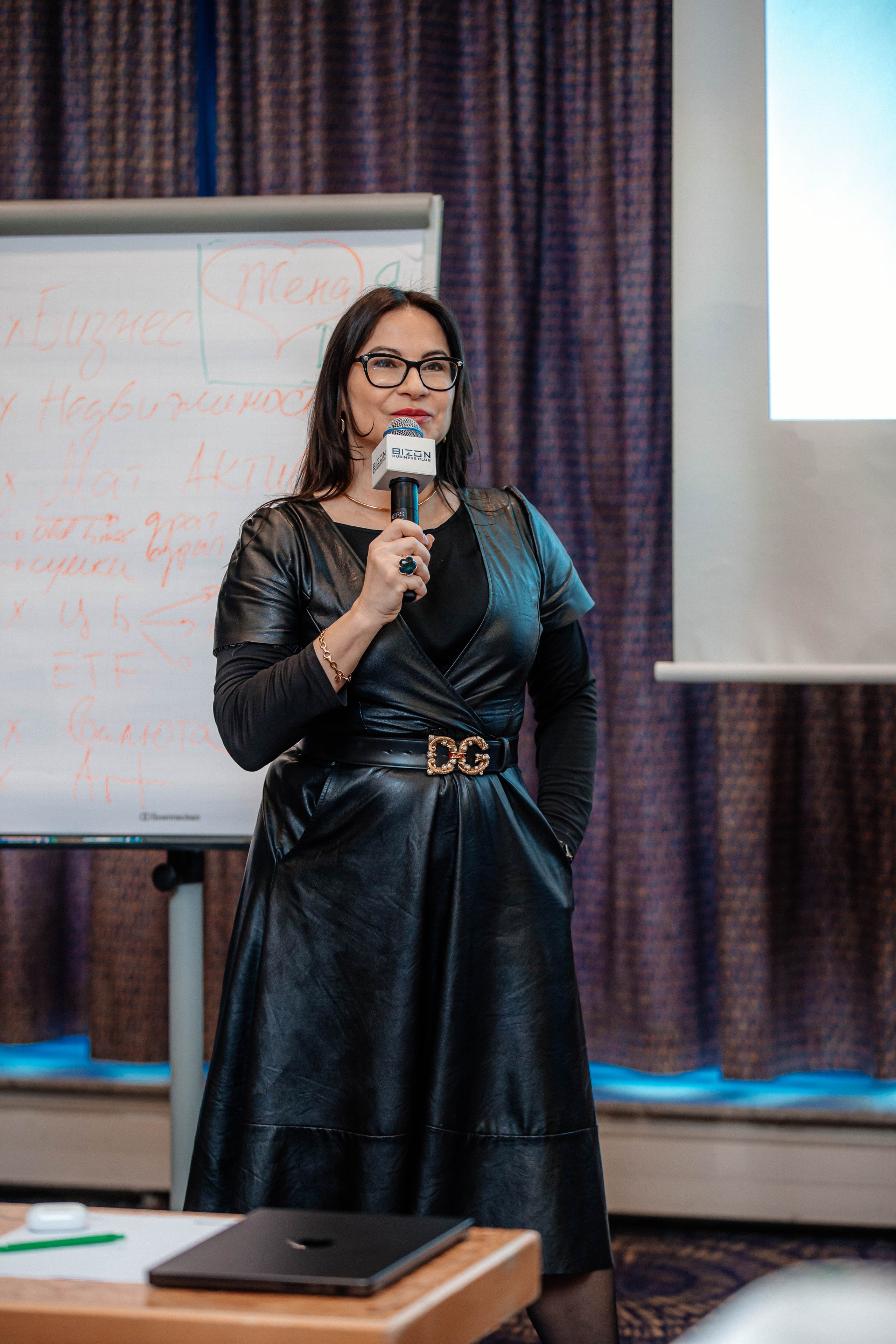 Club Bizon. Portrait family photographer in Berlin Elena Zakh