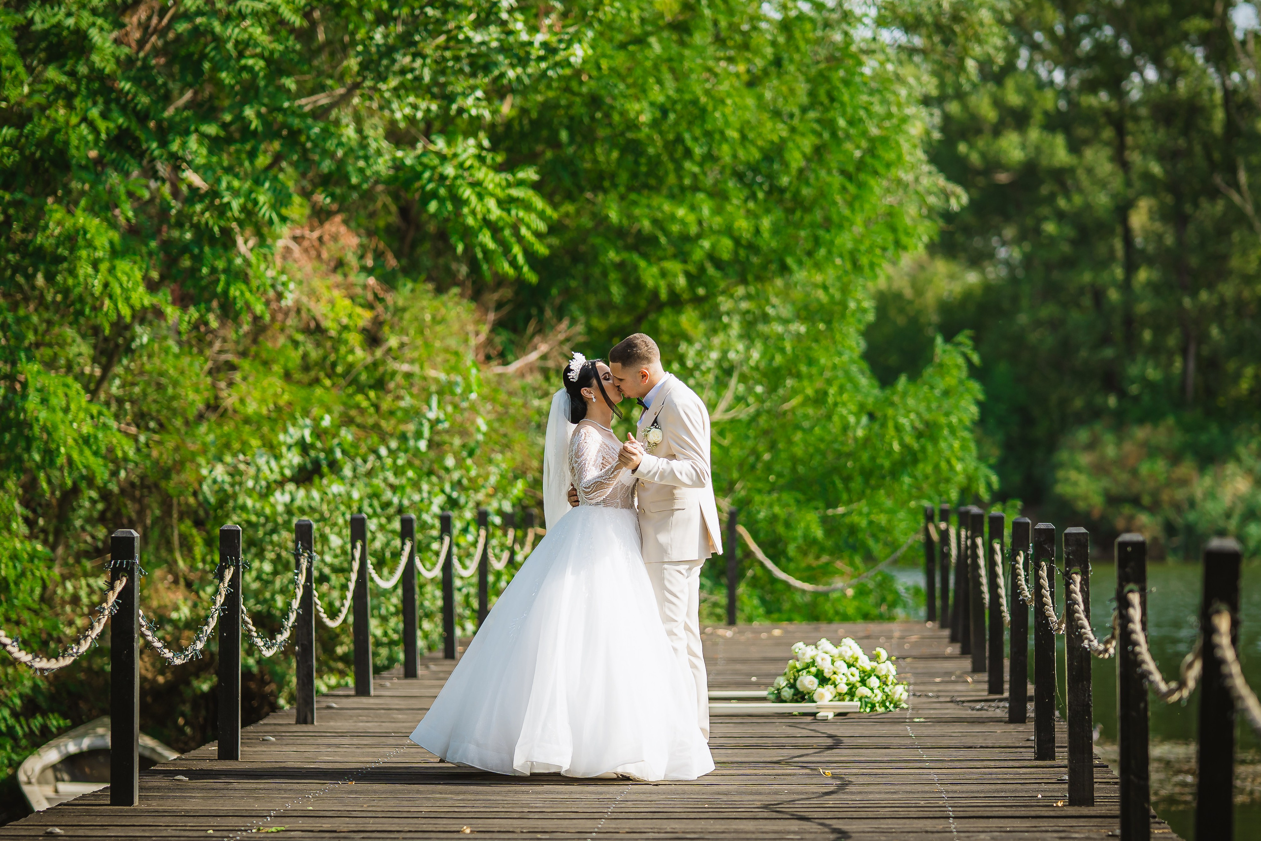 Bella & Adi. Foto Studio — Fotograf de evenimente, nunti, botezuri, portrete