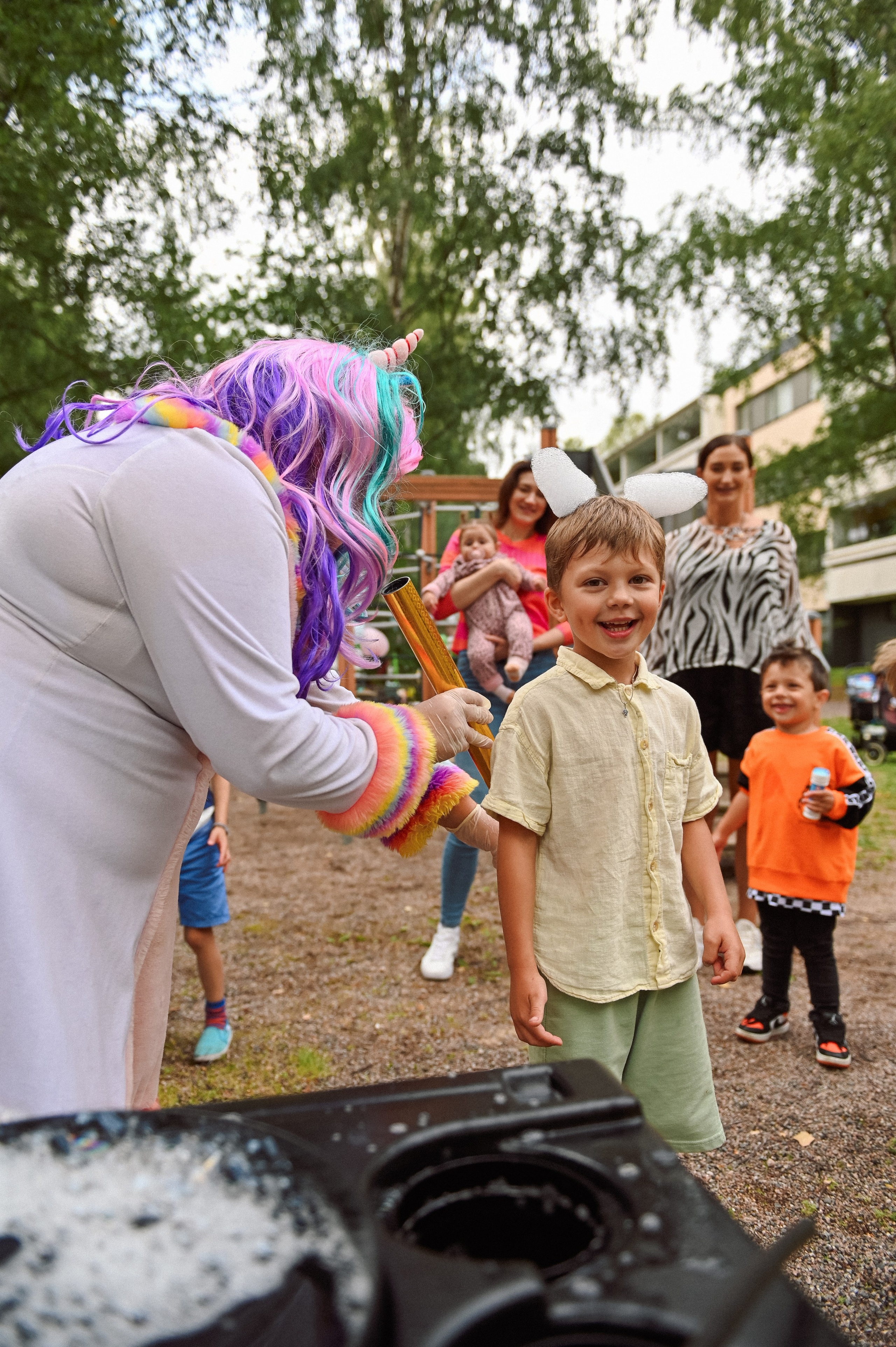 Праздник во дворе дома. Детский и семейный фотограф в финляндии дина пулкка. контент фотограф