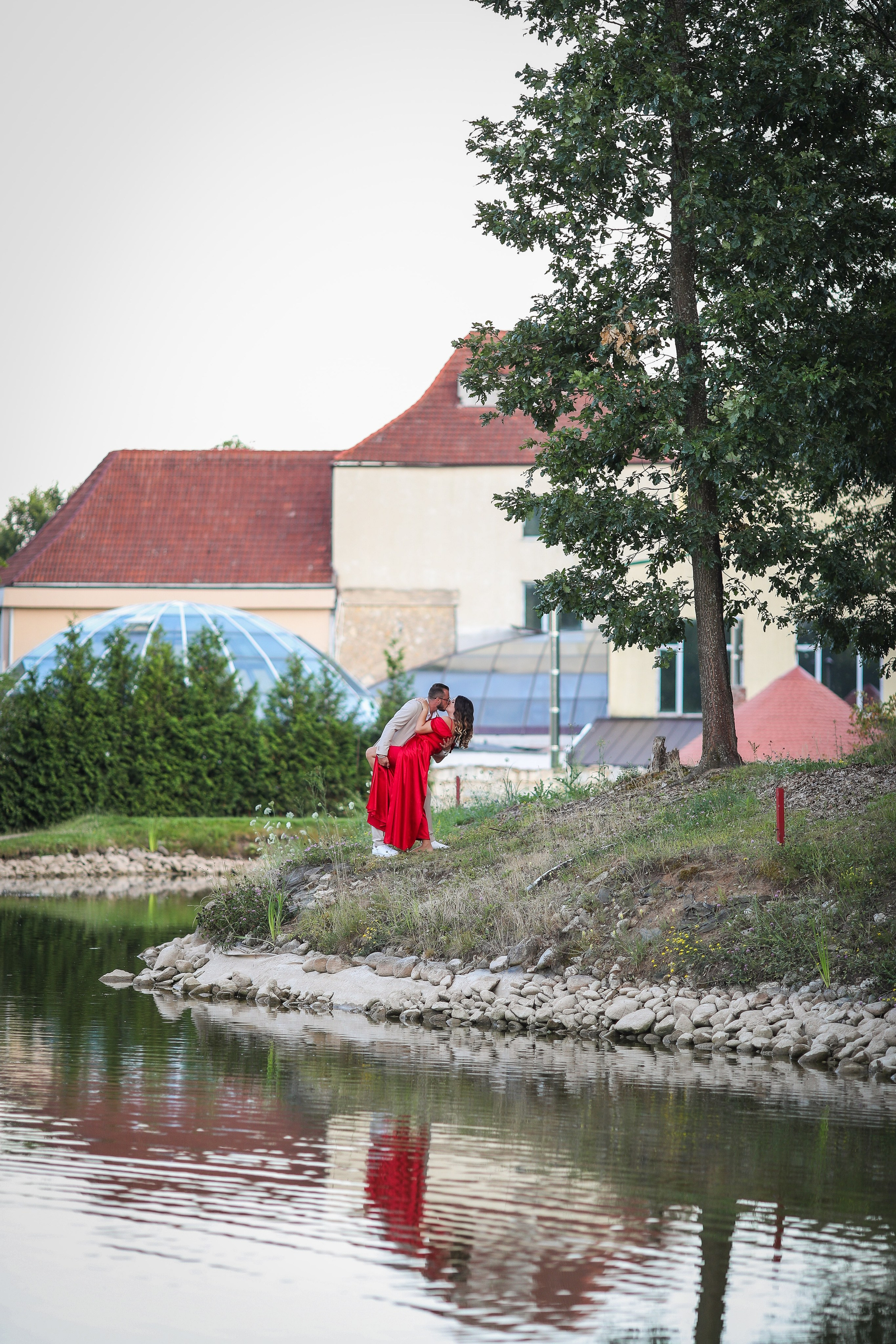 Nunta Anastasiei și a lui Ionuț de la SunGarden Cluj-Napoca a fost o “nunta de vis”. Rares Bucur is a professional wedding photographer based in Cluj-Napoca, Romania, specializing in wedding photography