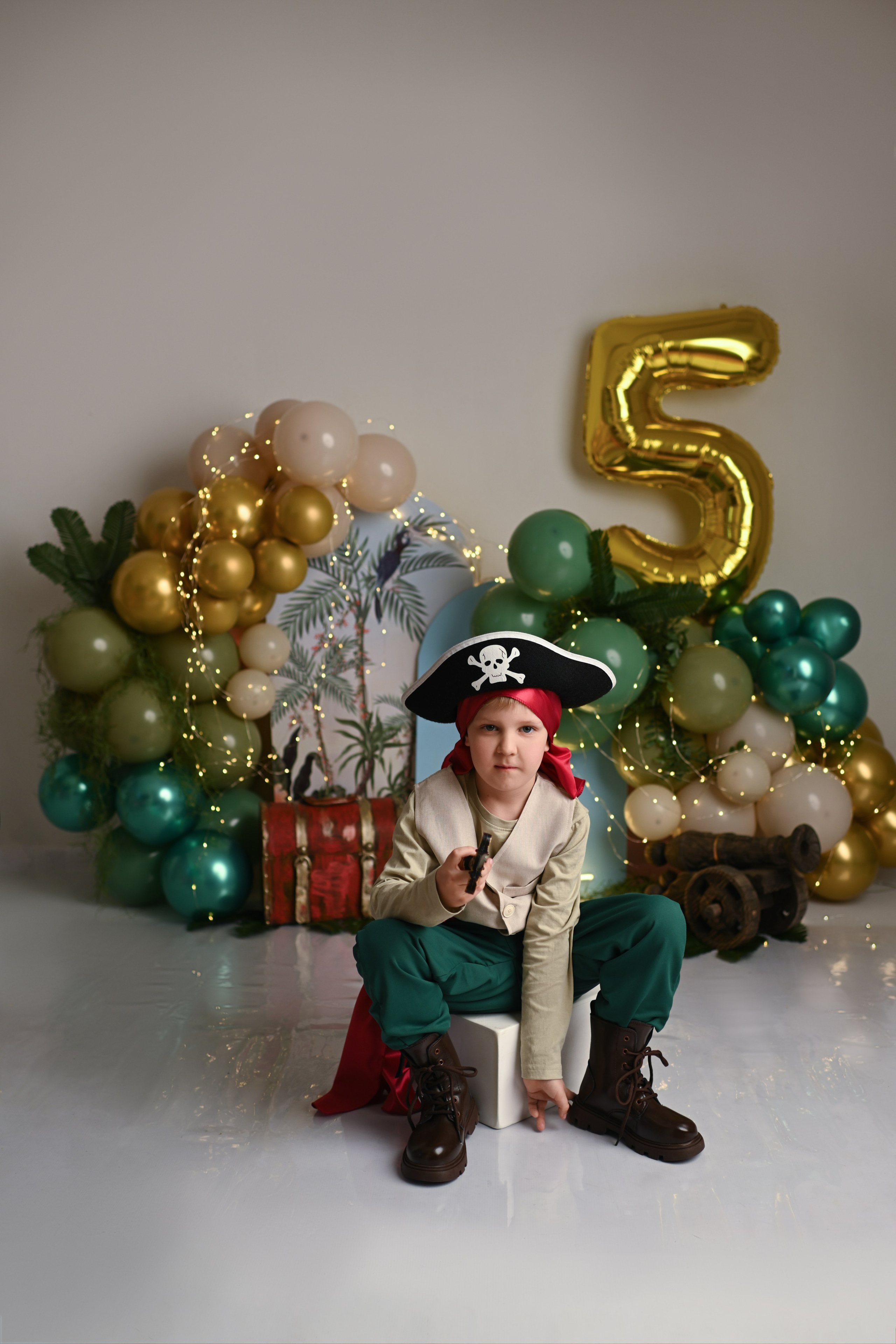 Cake Smash Fotoshooting zum ersten, zweiten Geburtstag. Neugeborene, Baby Fotografin in Düren (NRW) - Vitalina Unruh