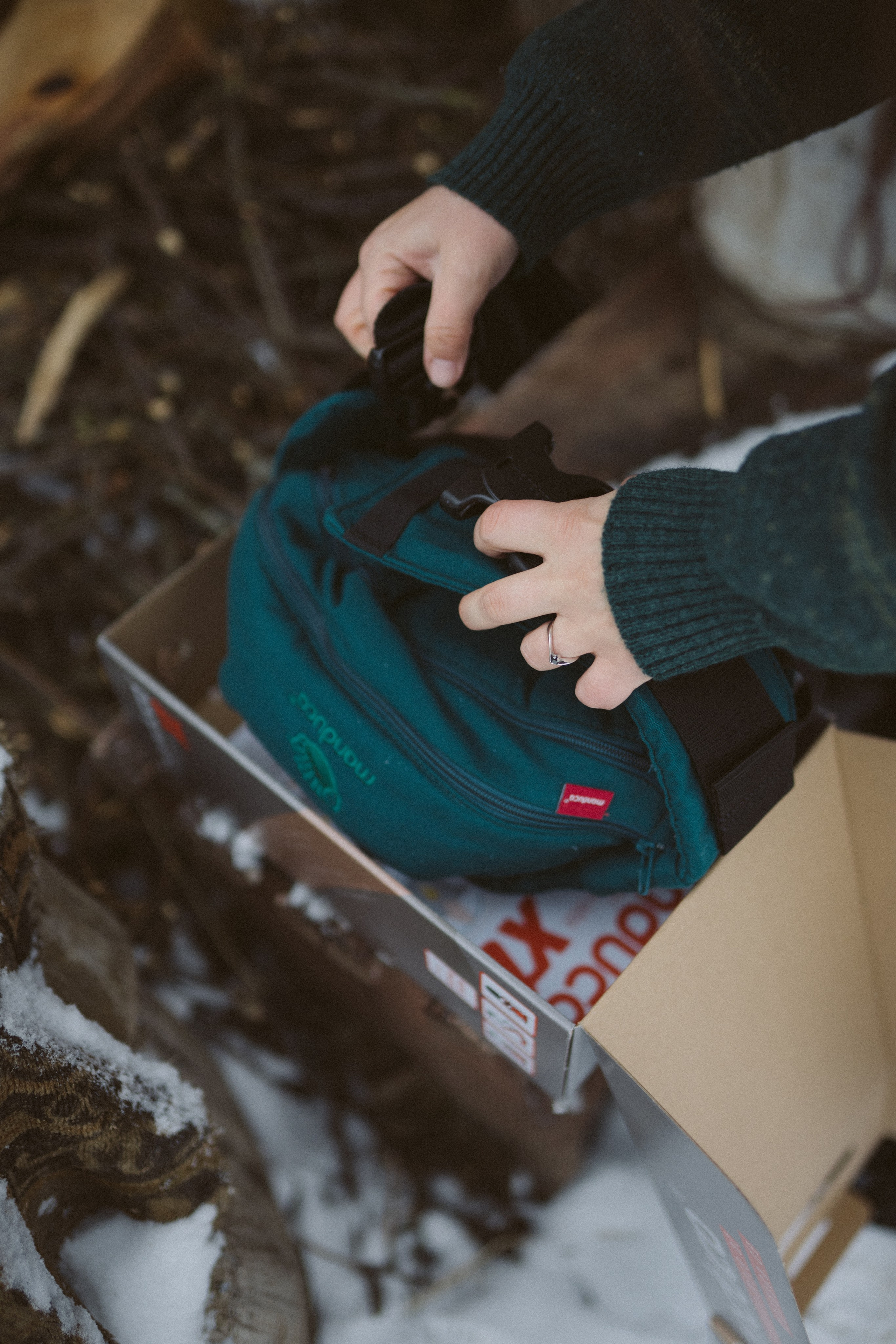 Review Manduca XT: Experiența mea de mamă | Mădălina Beda. Madalina Beda- Artist vizual, fotograf, doula la nastere, consultant babywearing Brasov si in toata tara