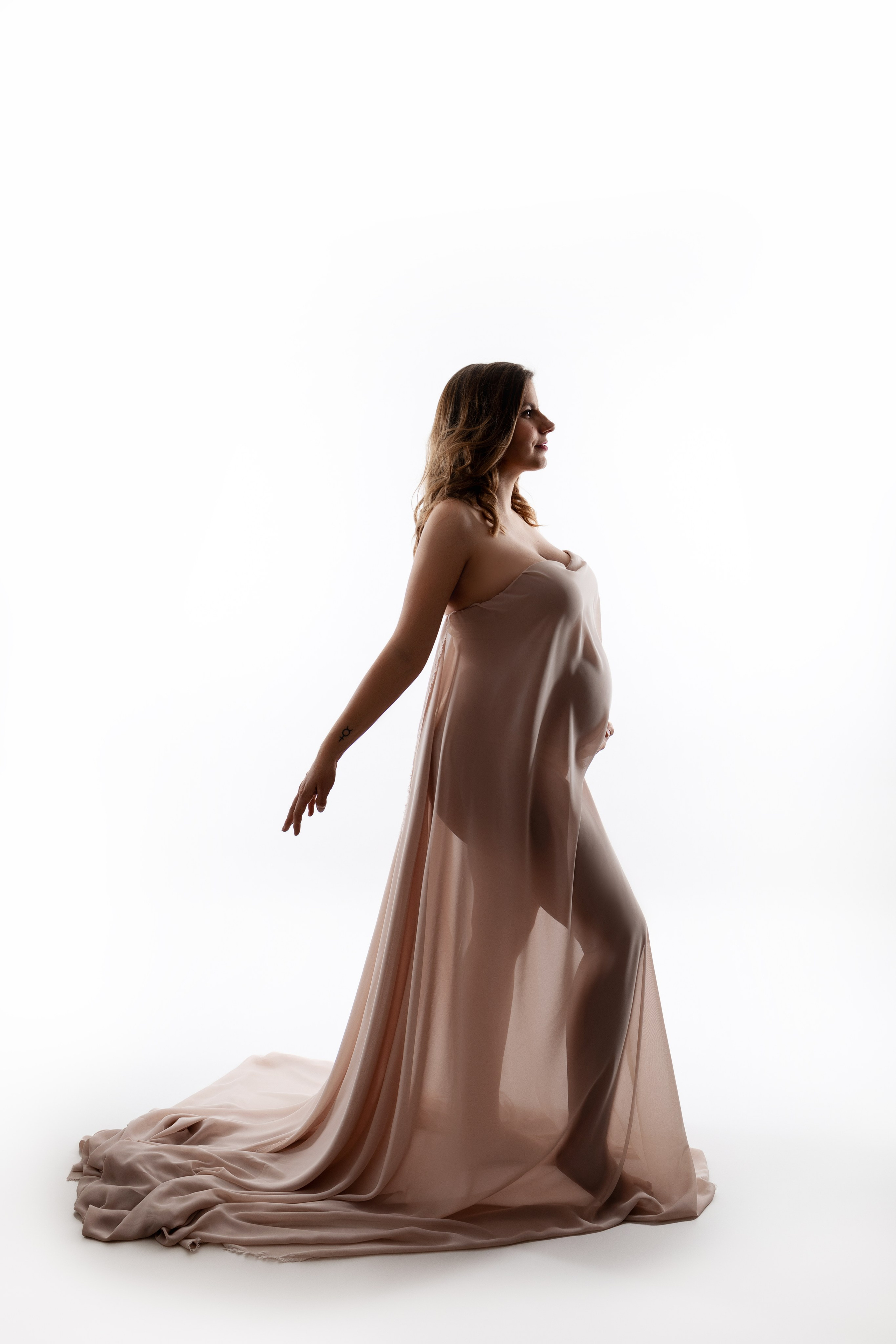 Babybauch. Neugeborene- Schwangerschaft- und Kinder Fotografin in Lehre