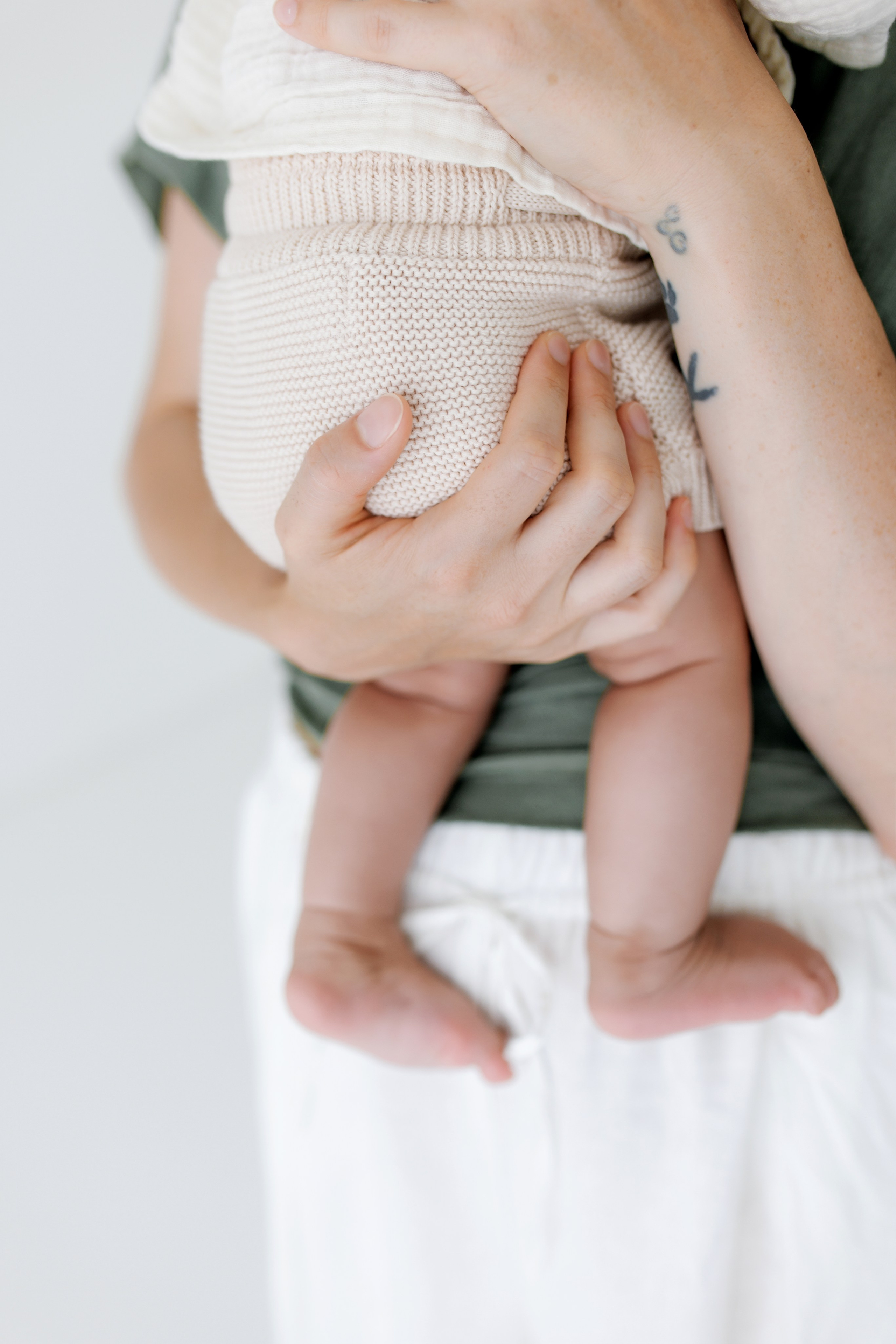 Newborn-Fotografie in Zürich — Natürlich. Minimalistisch. Ohne Zeitdruck. Wedding and Family Photographer Switzerland and Italy. Valeria Diaz