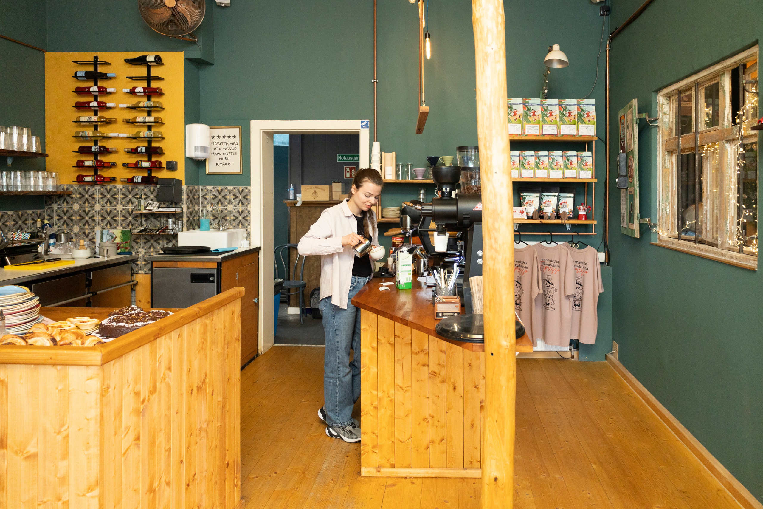 Cafe. Photographer in Munich