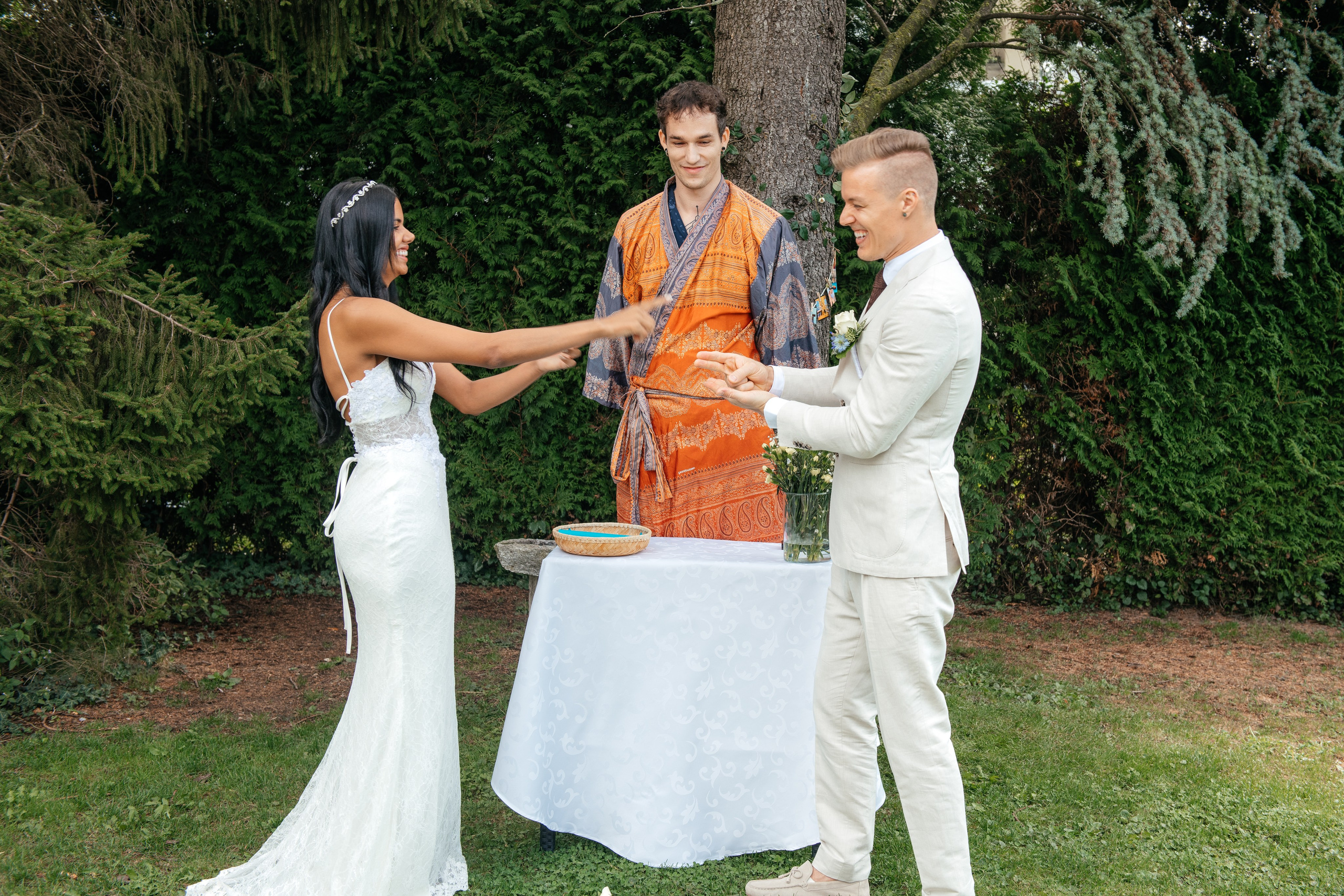 KAIANE & BENJAMIN Meilen, Switzerland. I am Elena Altendorfer. Wedding photographer in Zurich and Switzerland