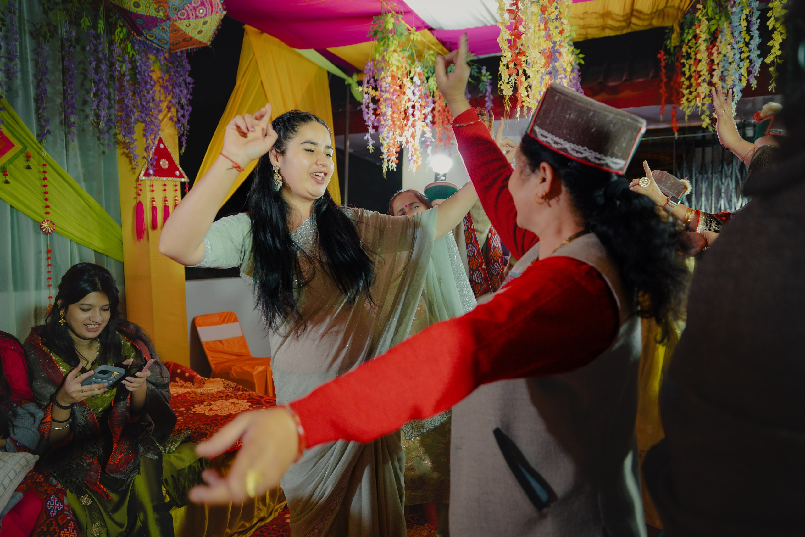 Arti & Akshay. Wedding and Family photographer in india