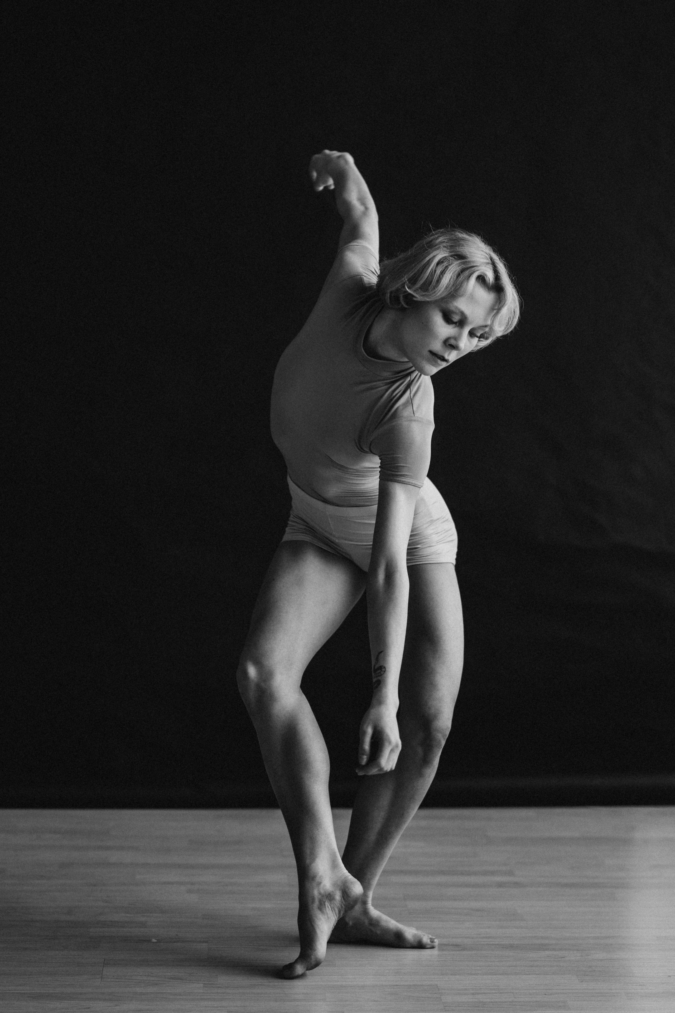 DANCERS. Victoria Olonen – Cinematic Portrait Artist | Helsinki & Europe