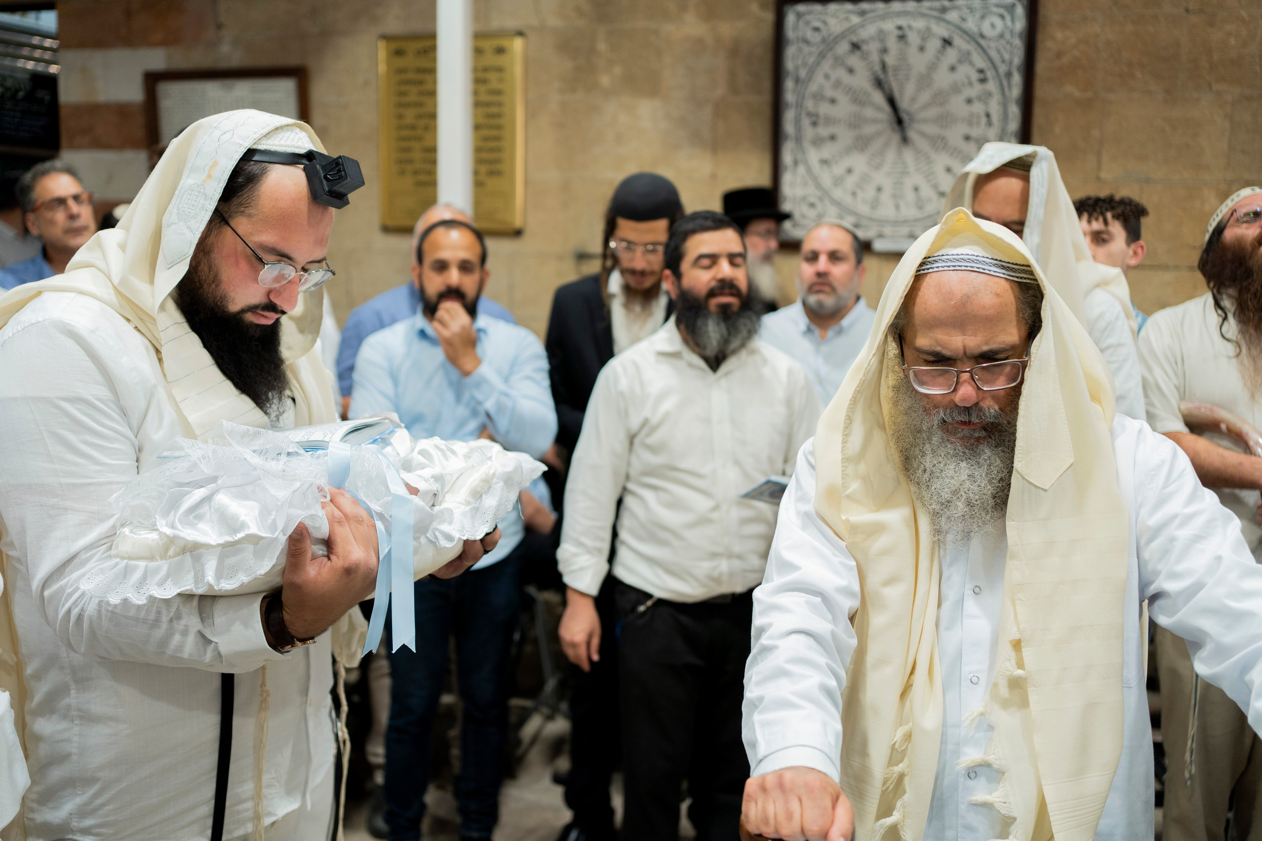 הברית של נחמן חזן. יוסף מזרחי צילום חתונה, ברית וזוגיות. צלם מקצועי שאוהב להוציא אתכם הכי יפים ברגעים הכי מרגשים