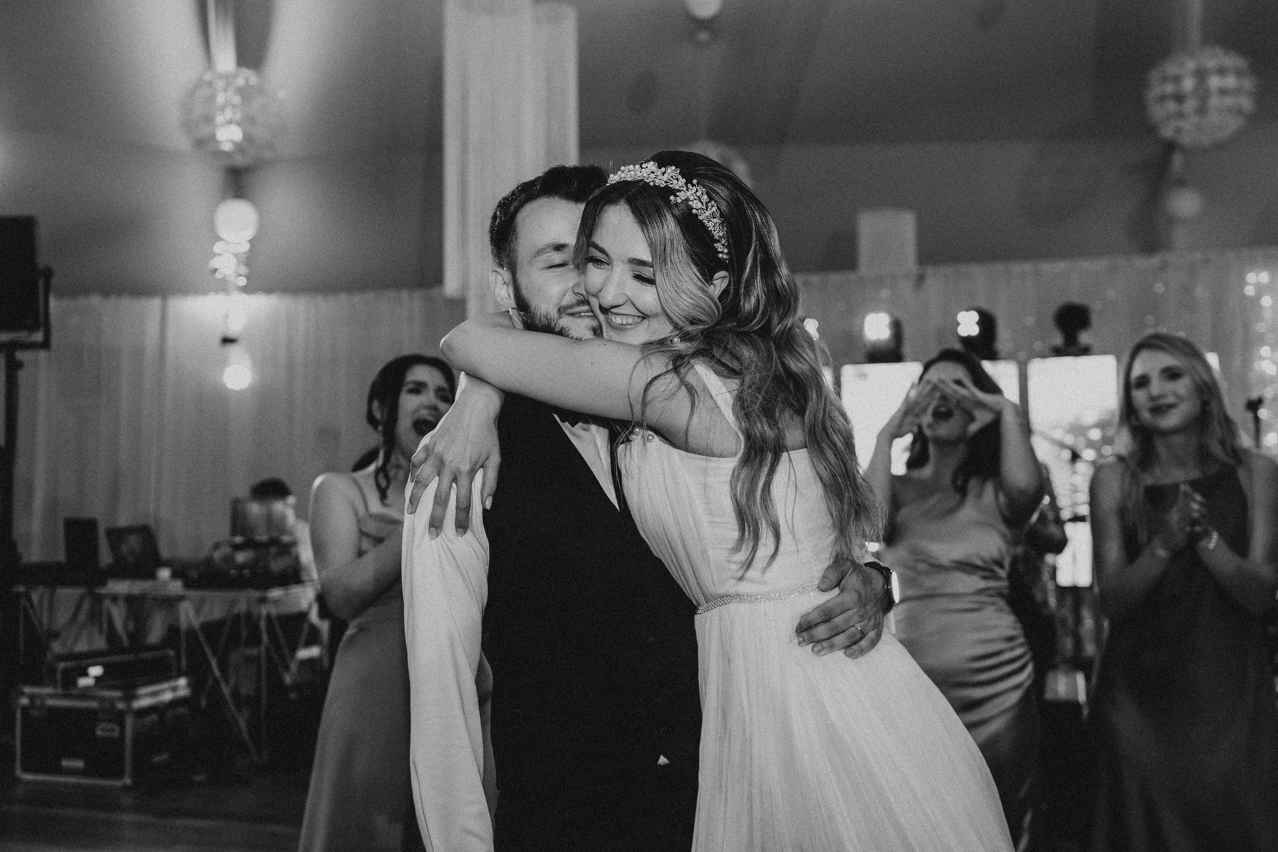 Madalina + Cosmin | Wedding day. Proud Vision Weddings | Wedding Photography & Film — Servicii profesionale Foto Video Nunta Iasi